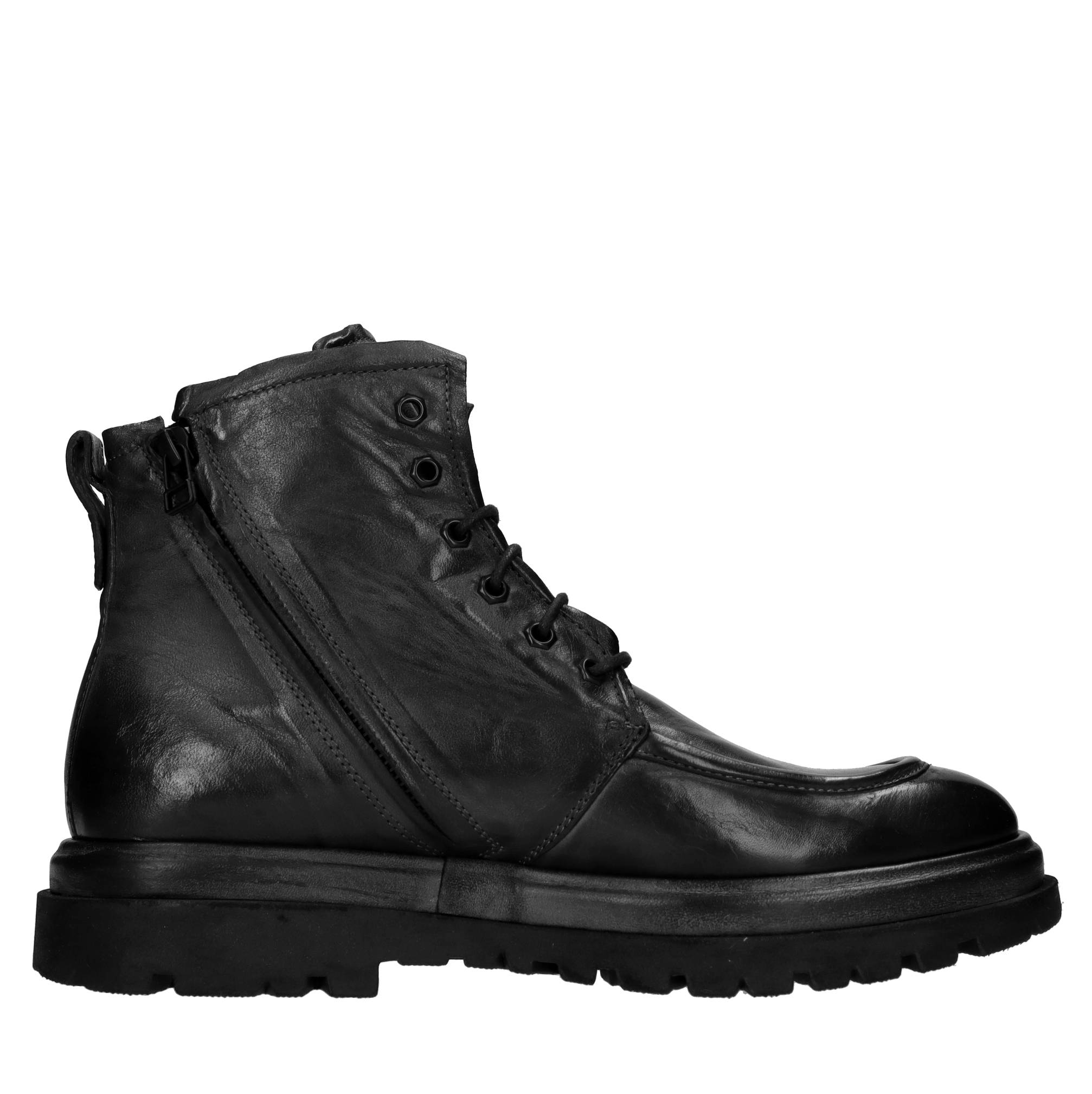 Pawelk's Boots