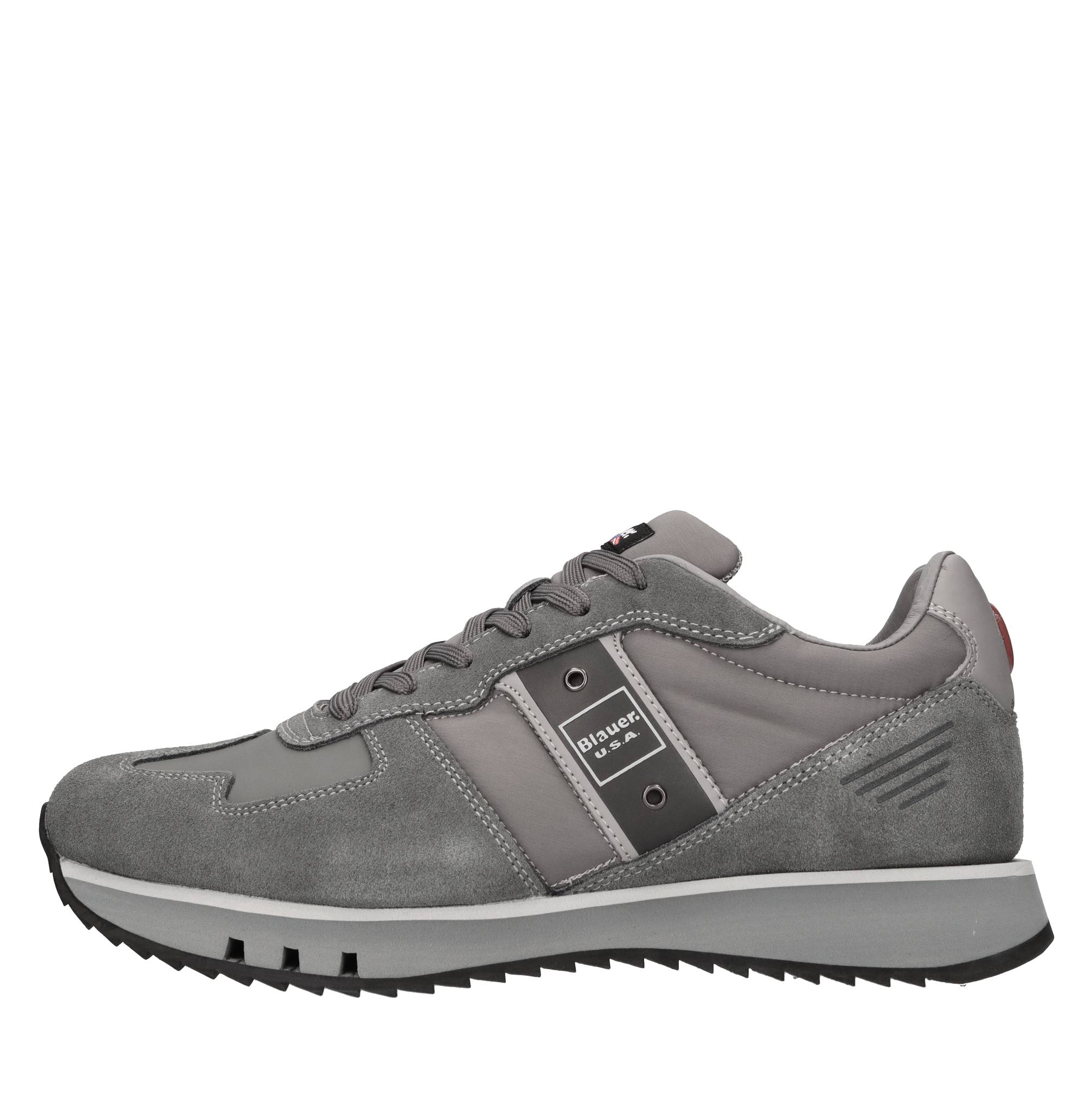Blauer Sneakers