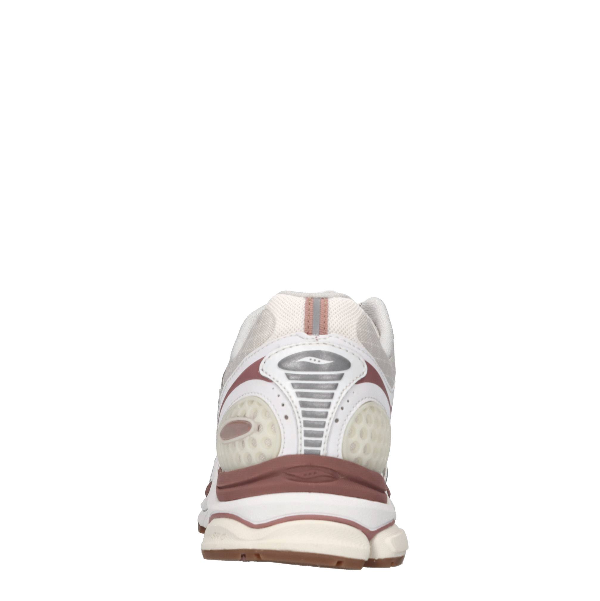 Saucony Sneakers