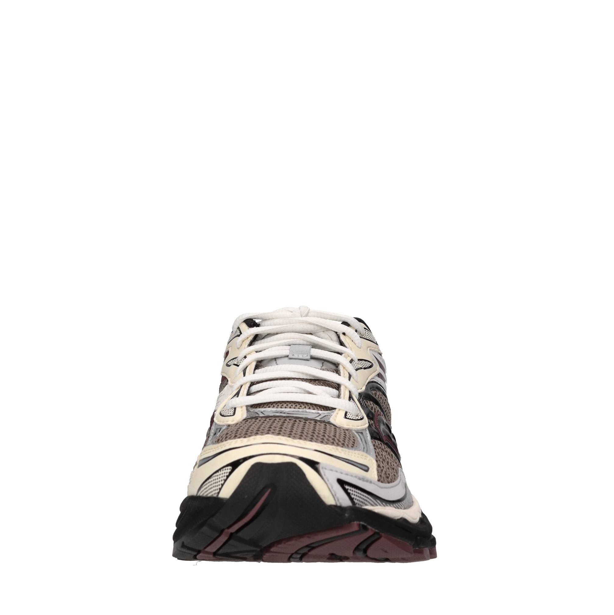 Saucony Sneakers