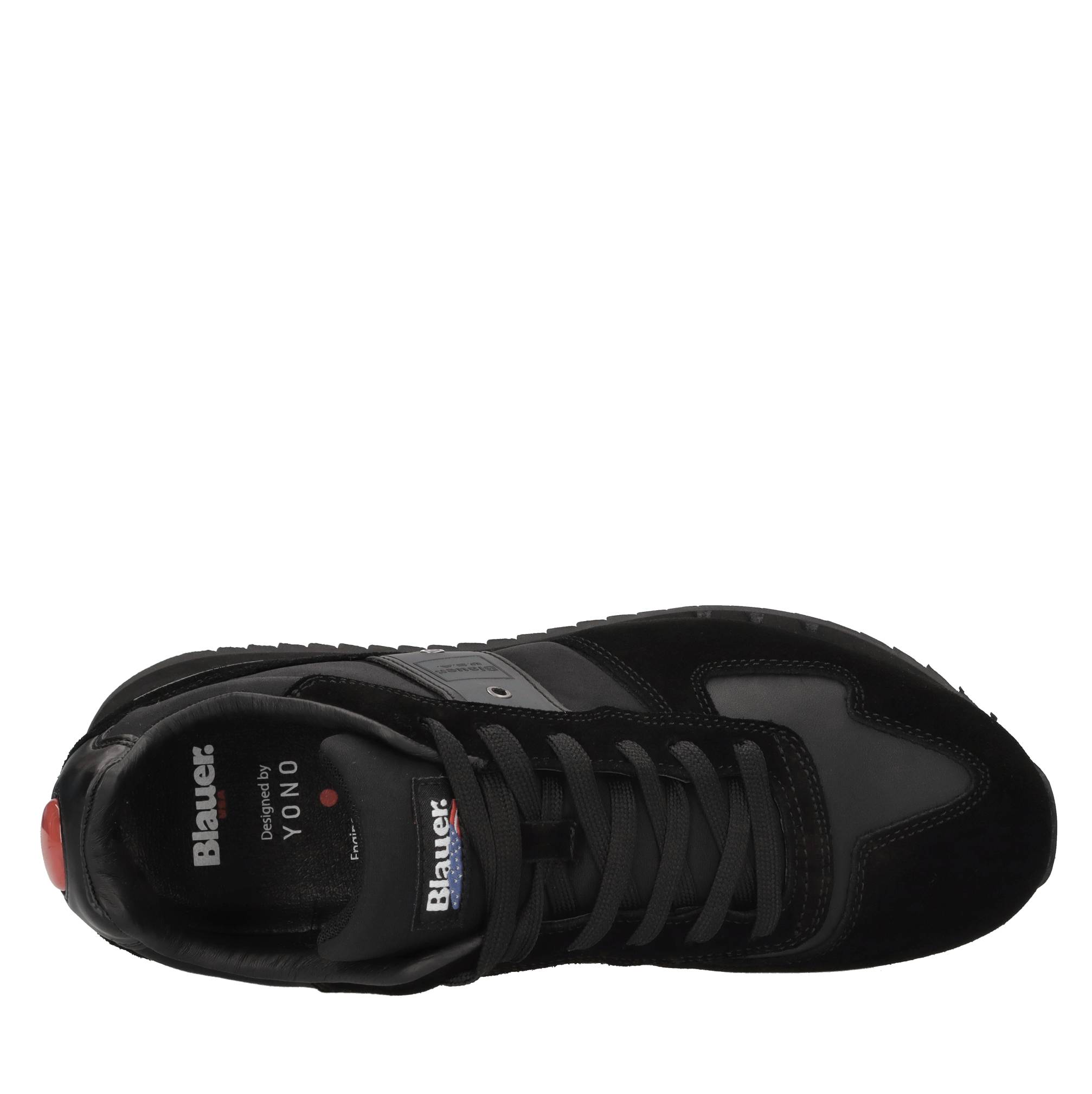 Blauer Sneakers