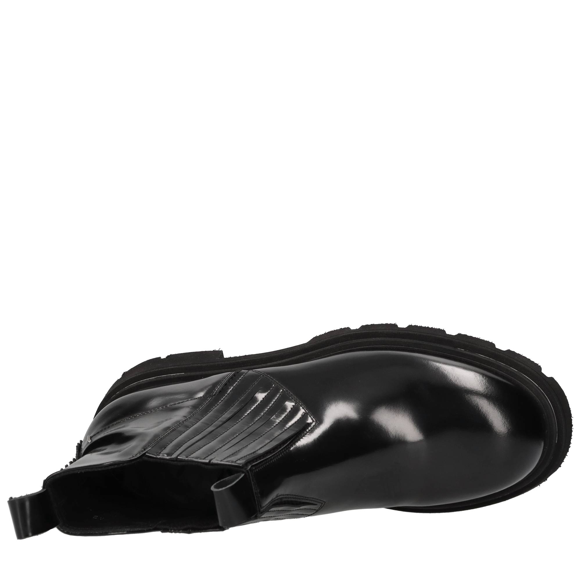 The-antipode Stiefel schwarz