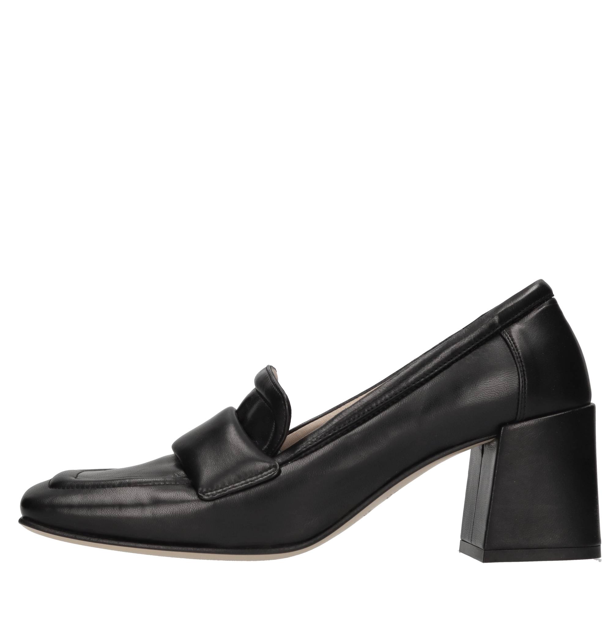 Pomme D'or Lage schoenen zwart