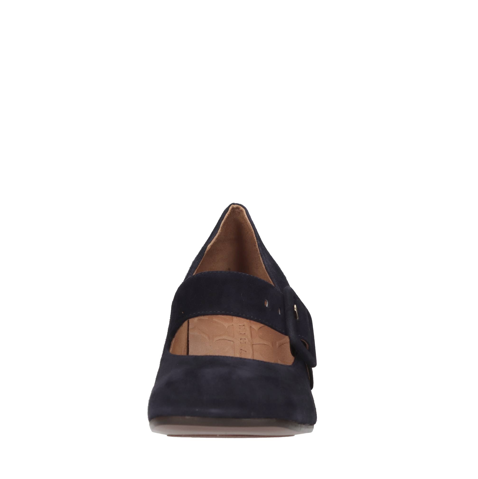 Chie Mihara With Heel