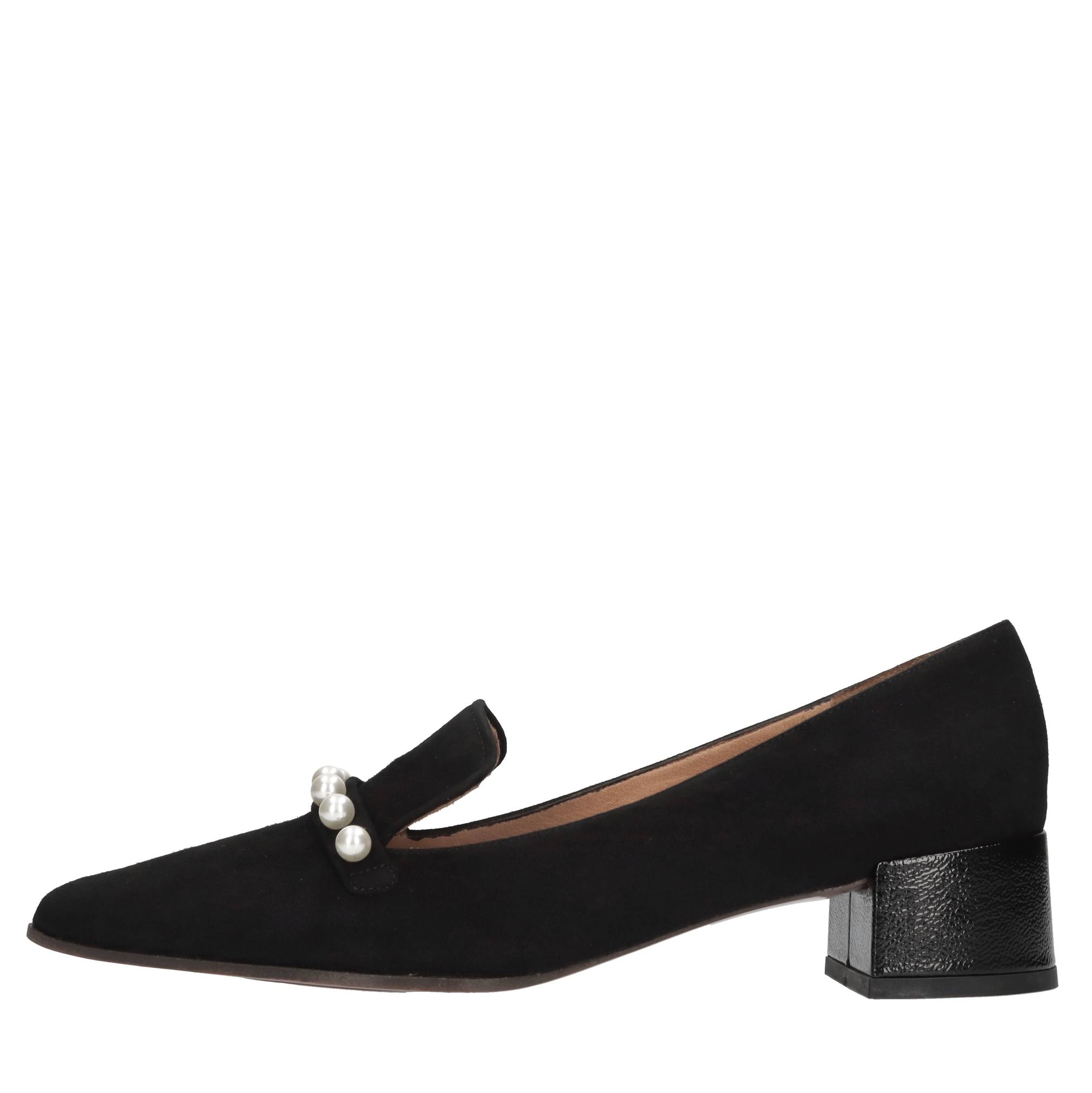 Chie Mihara Niedrig Schuhe Schwarz