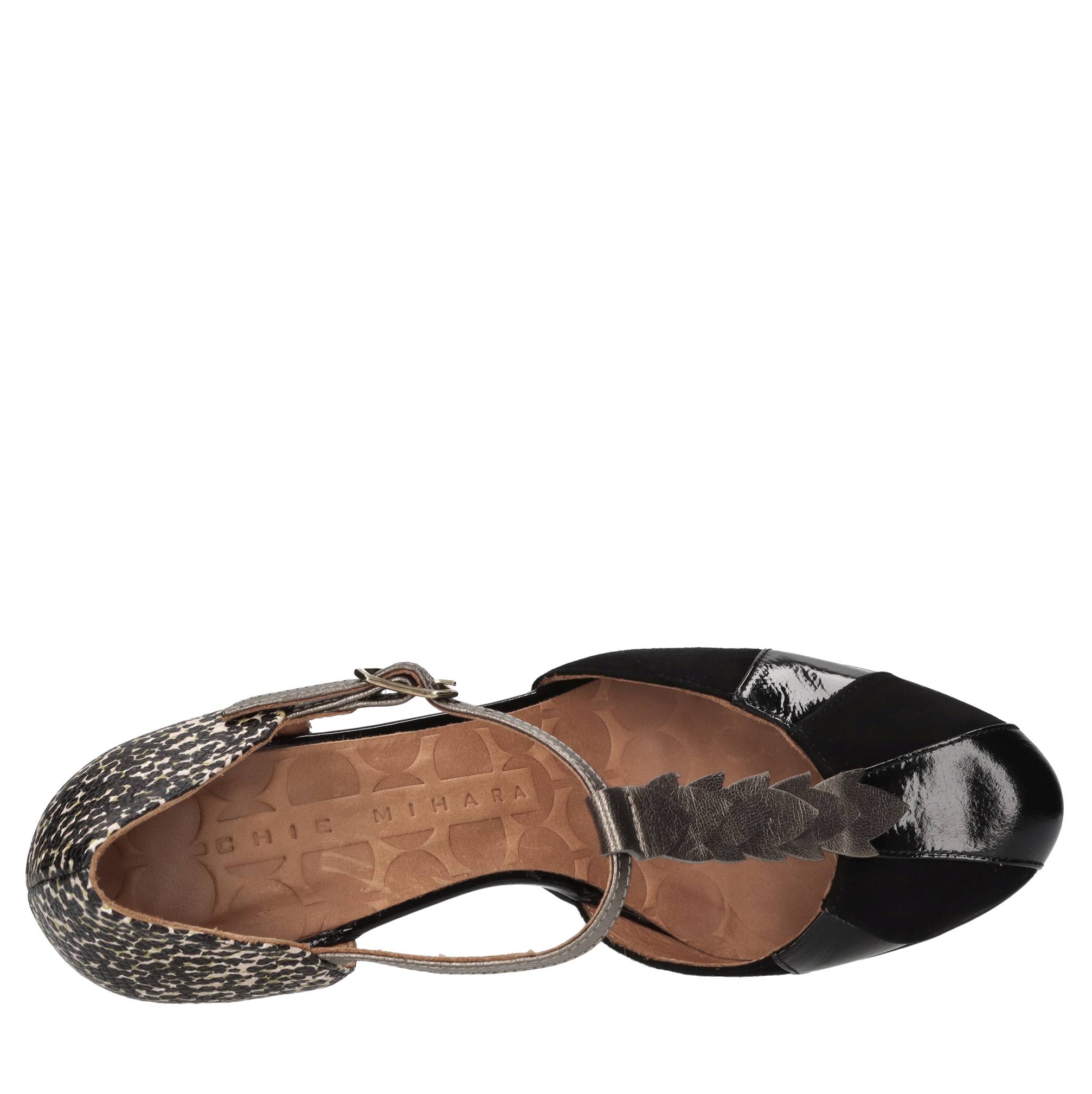 Chie Mihara With Heel
