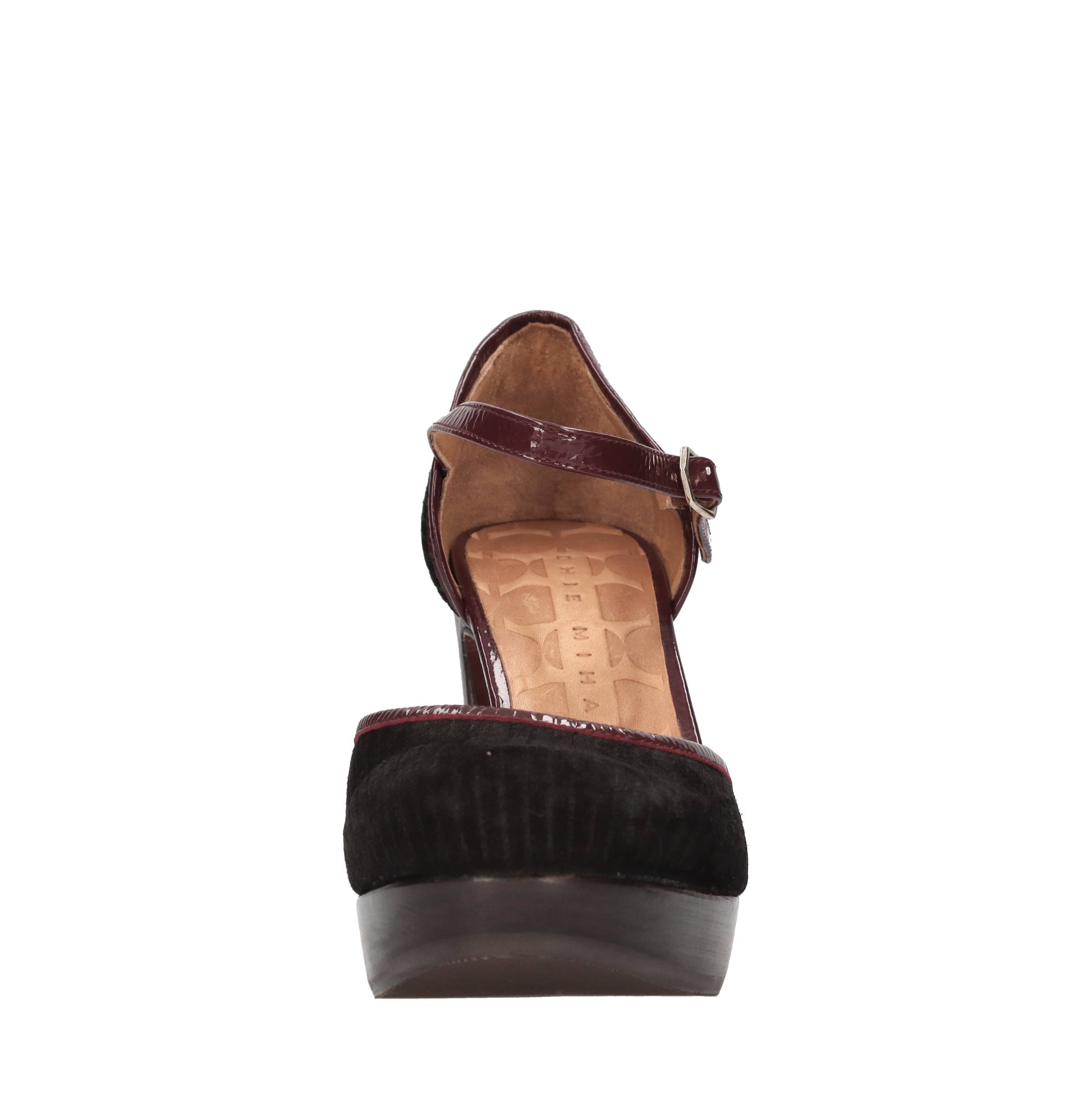Chie Mihara Zapatos con tacón negro