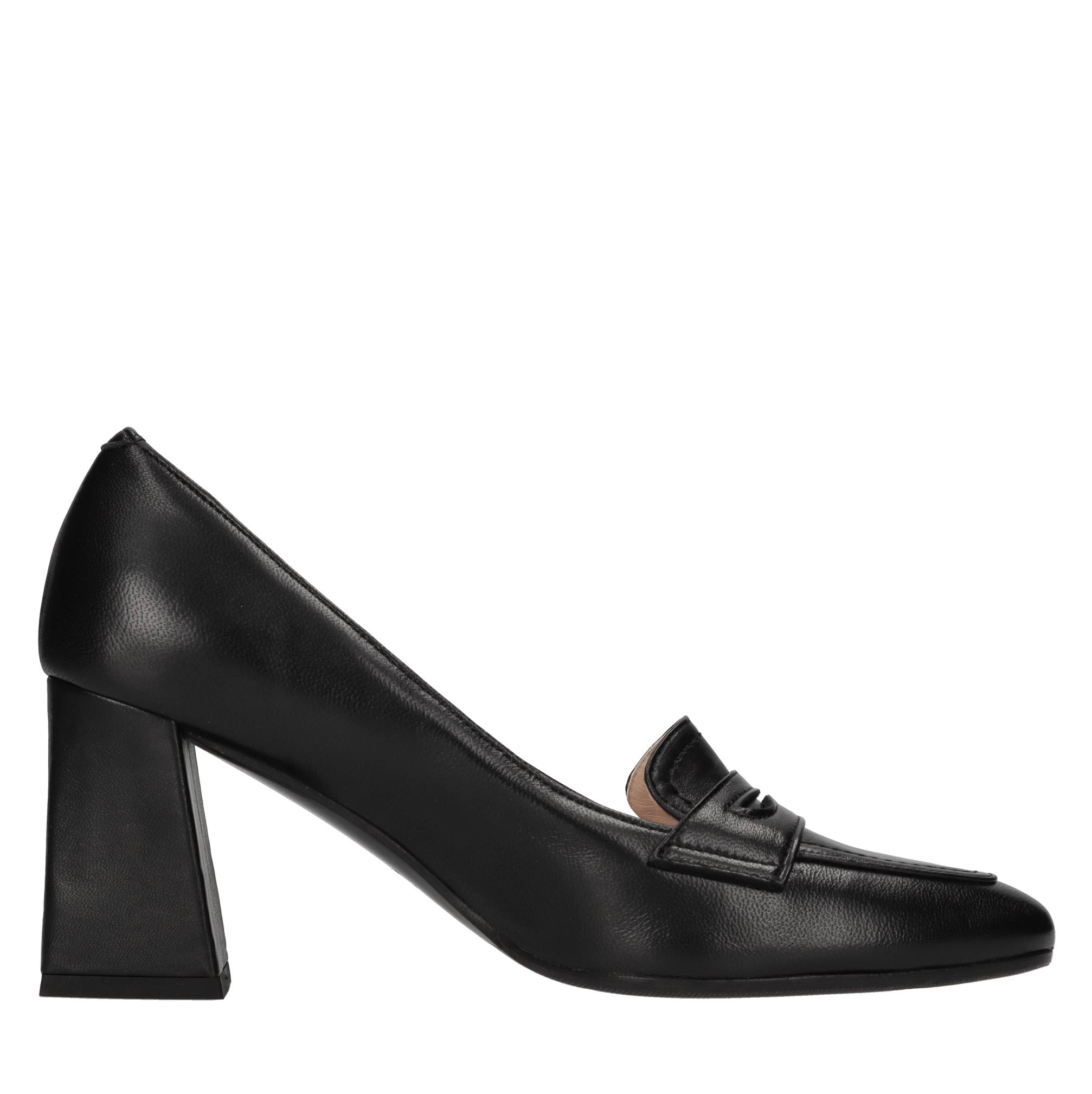 Fru Chaussures basses Noir