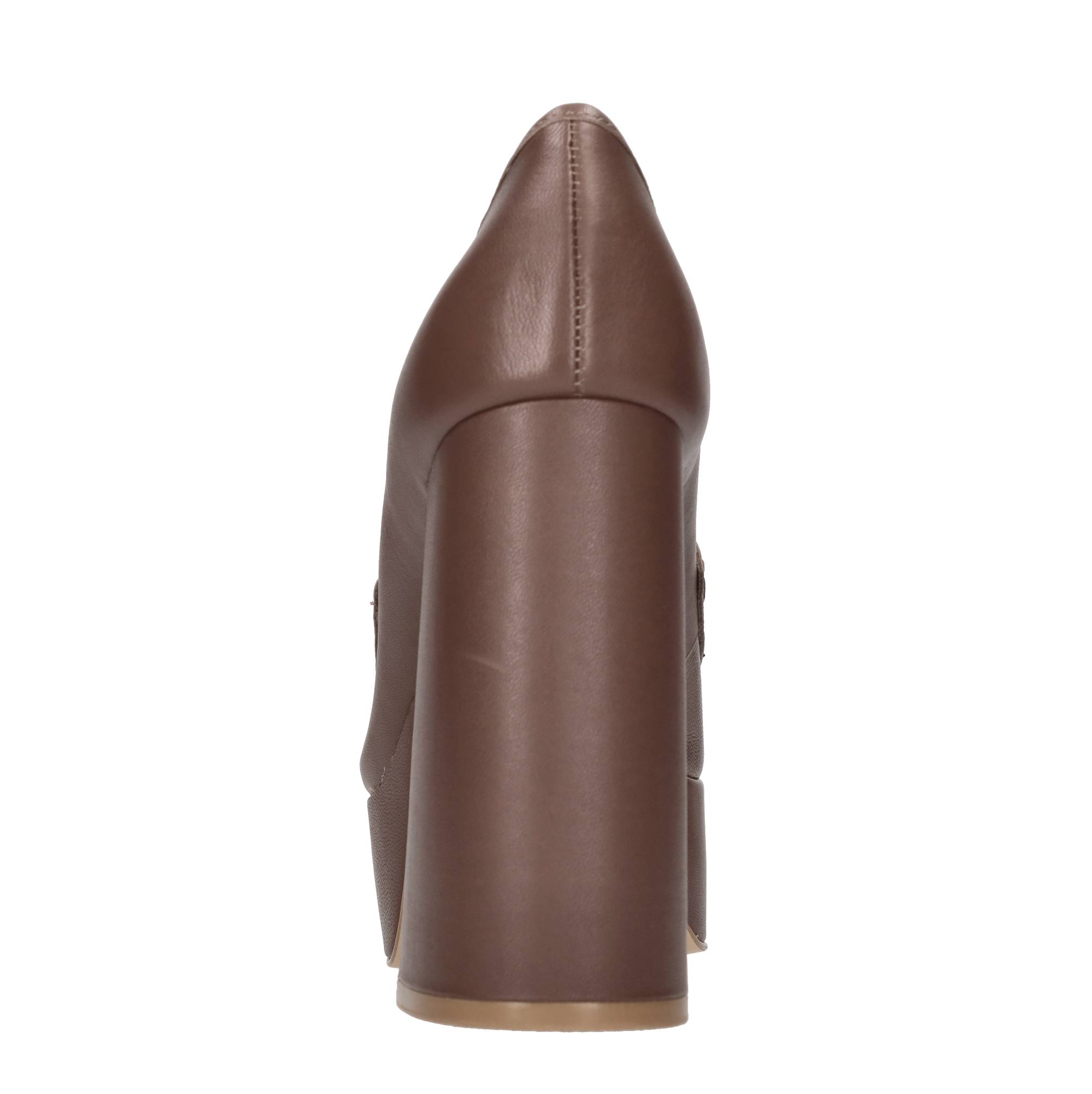 CARRANO Scarpe basse Marrone
