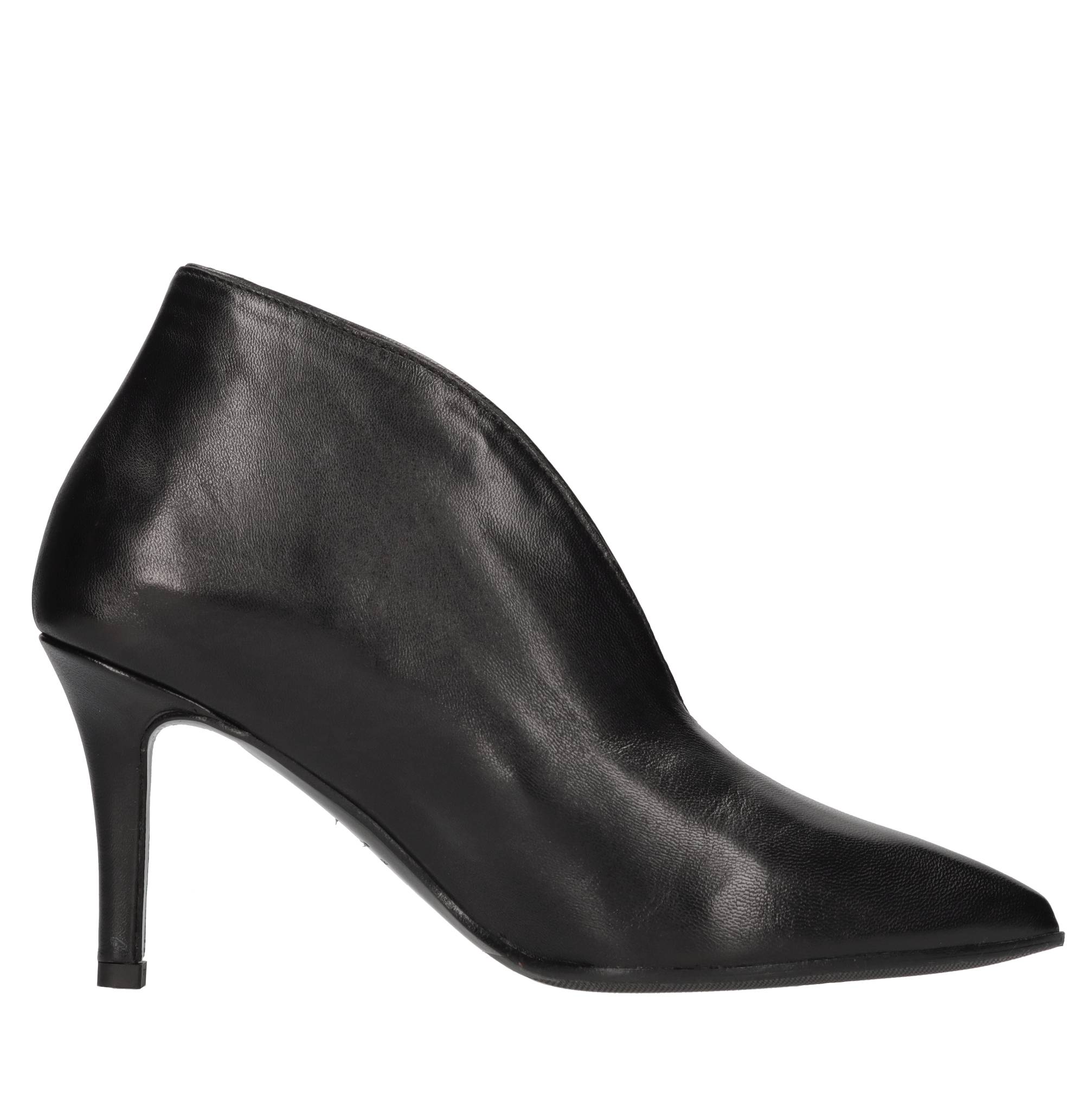 FRU Boots