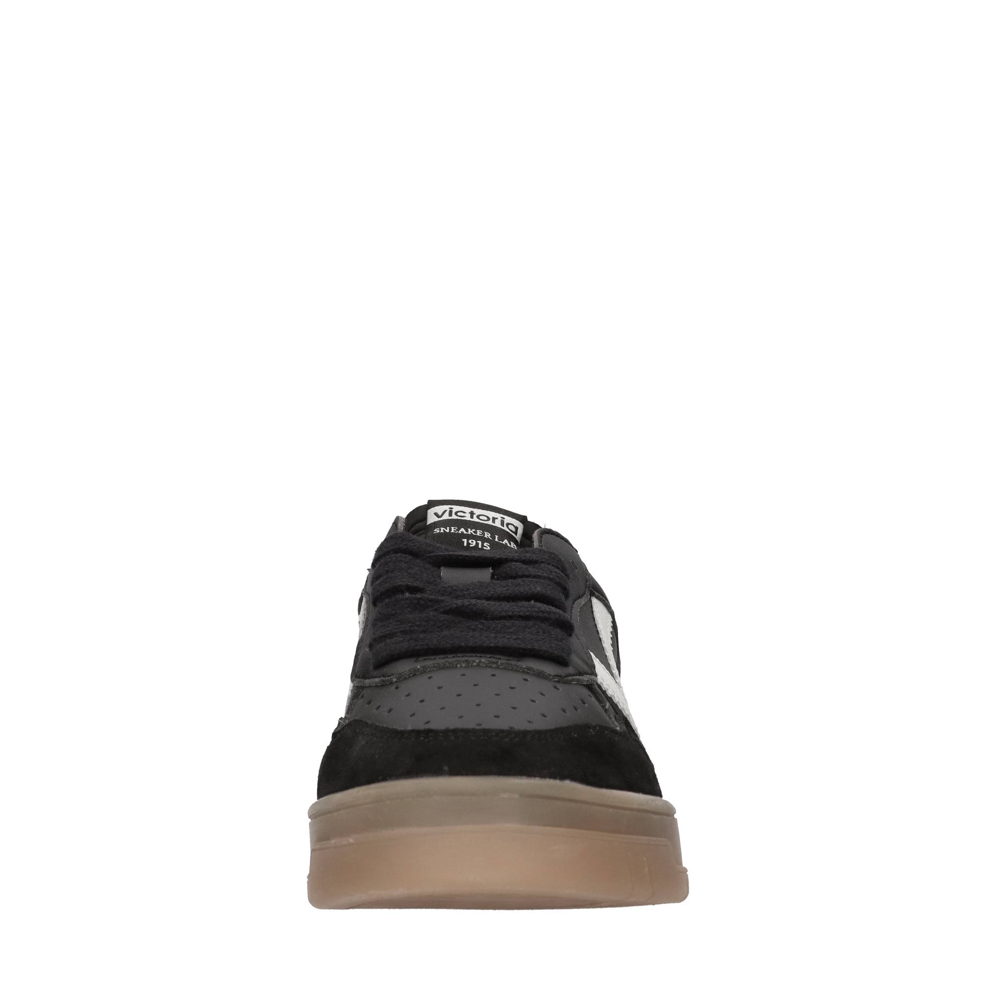 Victoria Sneakers