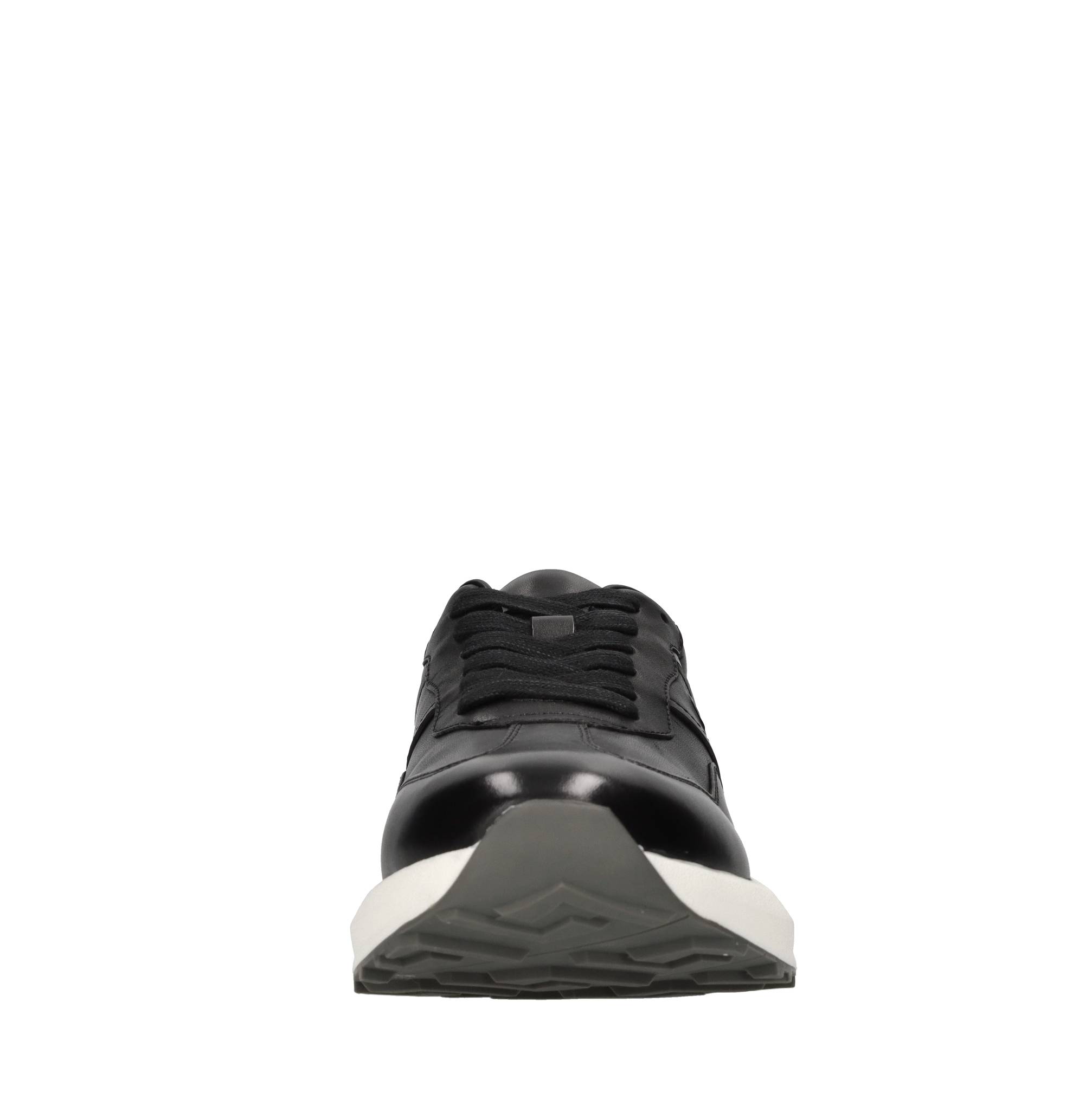 ♪ 4us Black Sneakers