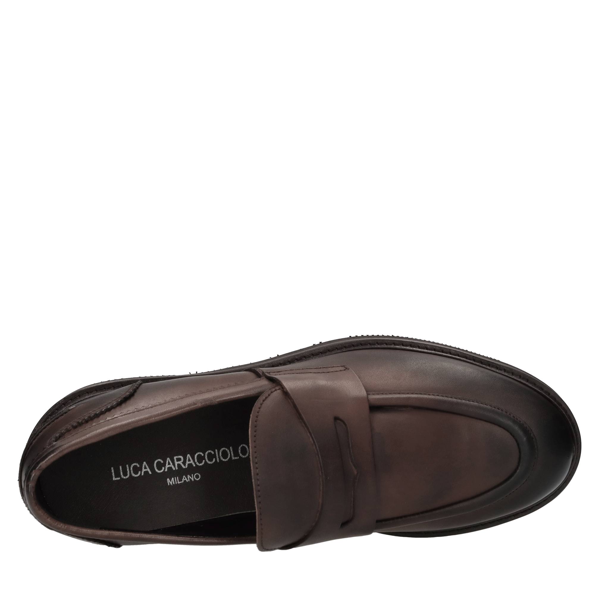 LUCA CARACCIOLO Flat shoes