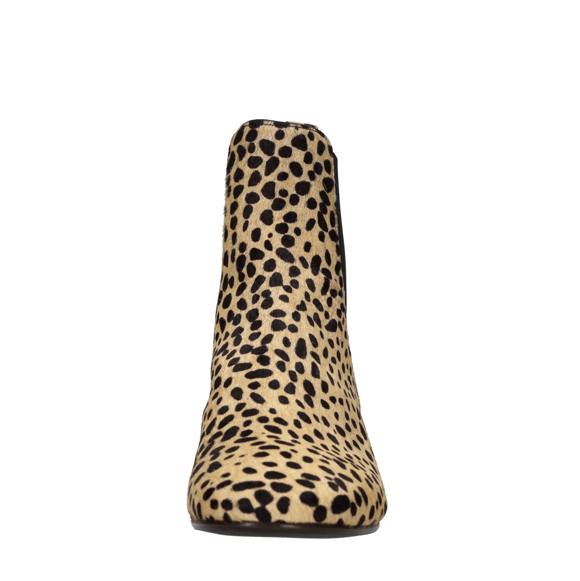Lorena Paggi Botas de animales