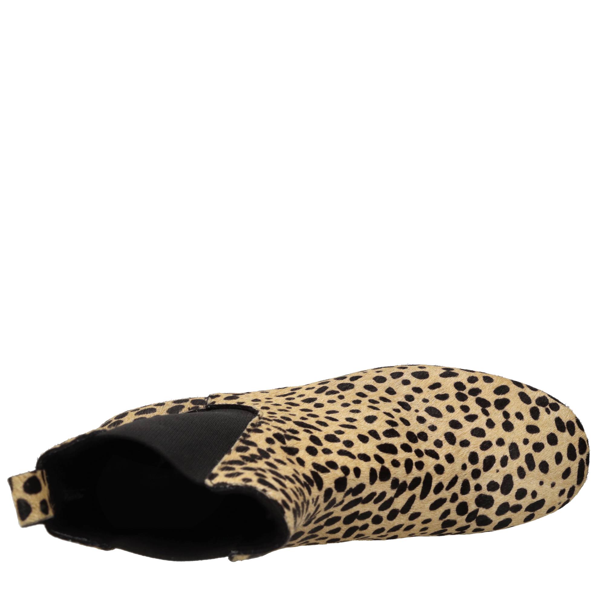 Lorena Paggi Botas de animales