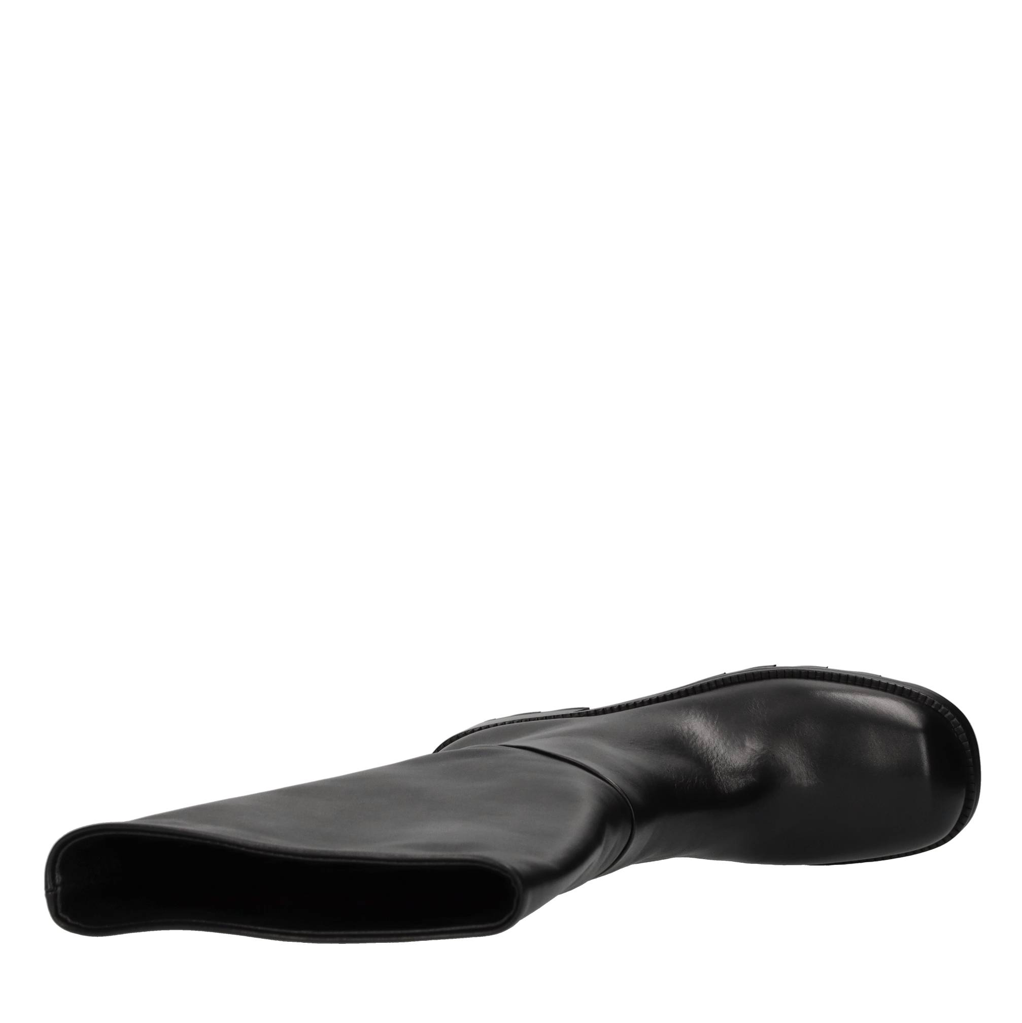 Elena Iachi Stiefel schwarz