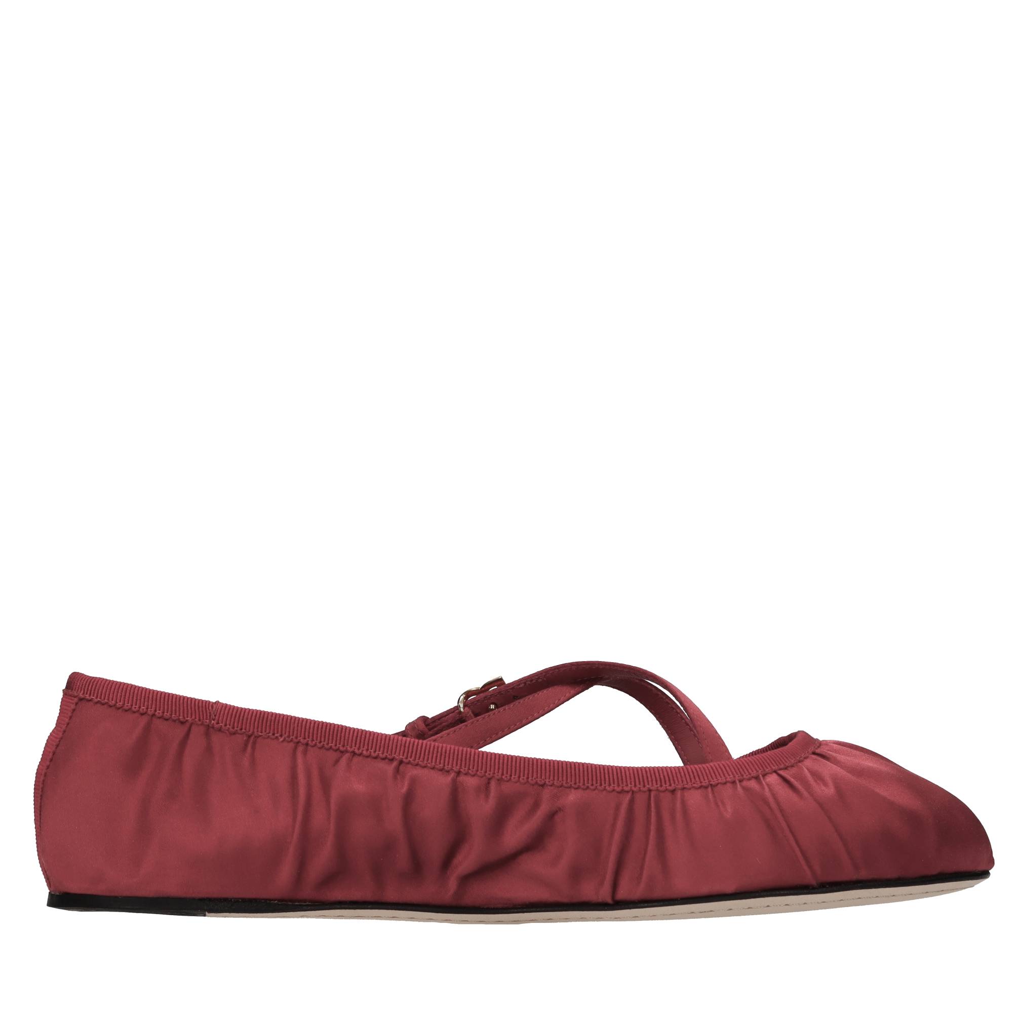 Dolce & Gabbana Lage schoenen Rood