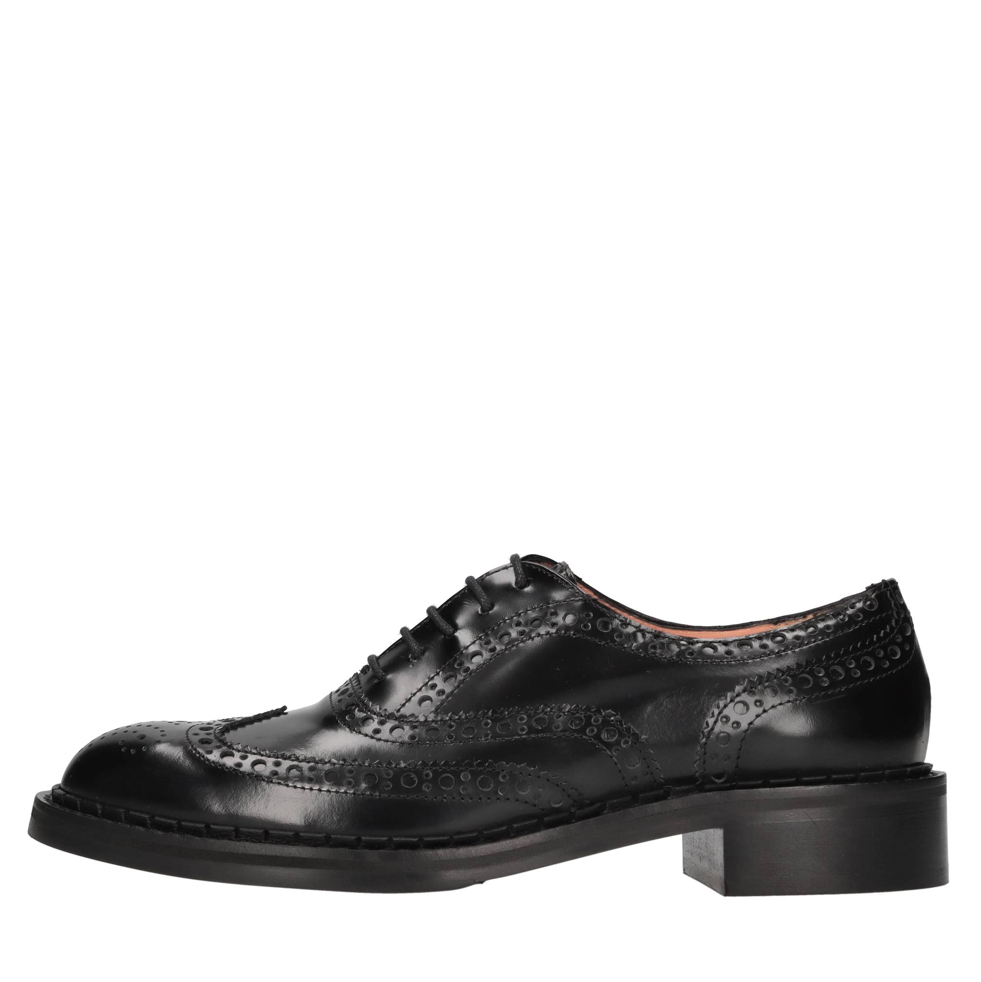 Bruglia Zapatos bajos Negro