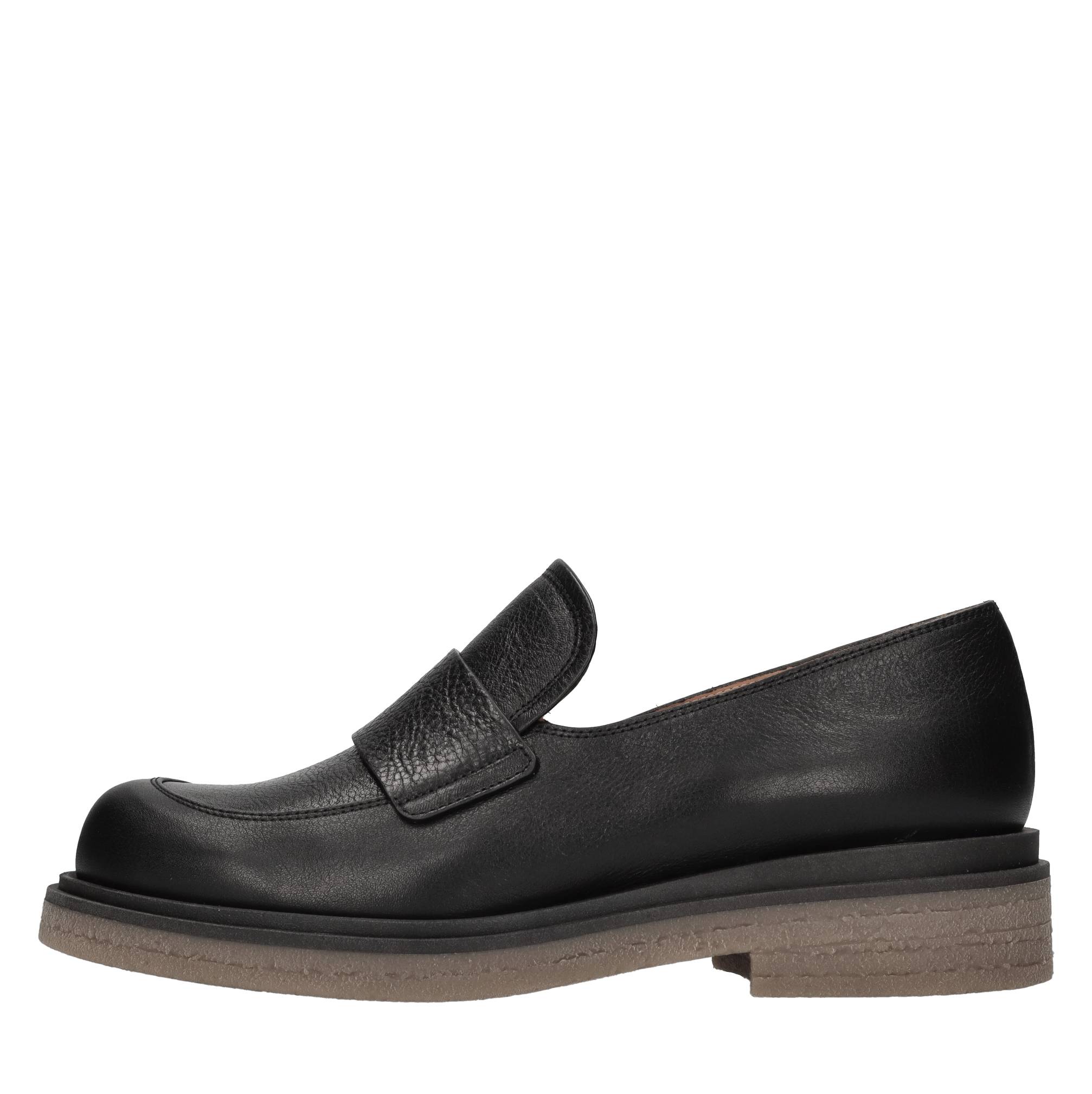Chie Mihara Niedrig Schuhe Schwarz