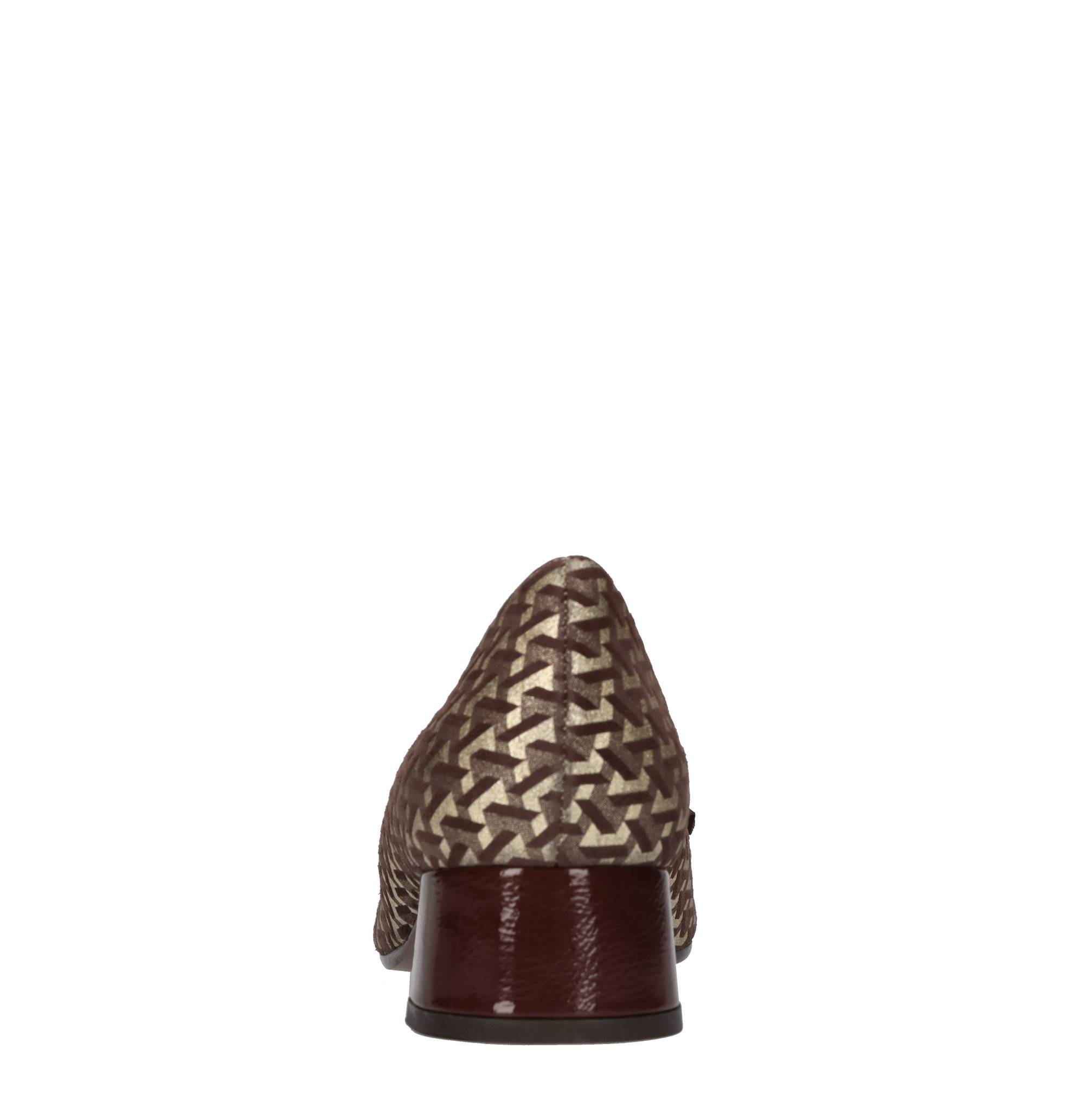 Chie Mihara Scarpe basse Marrone
