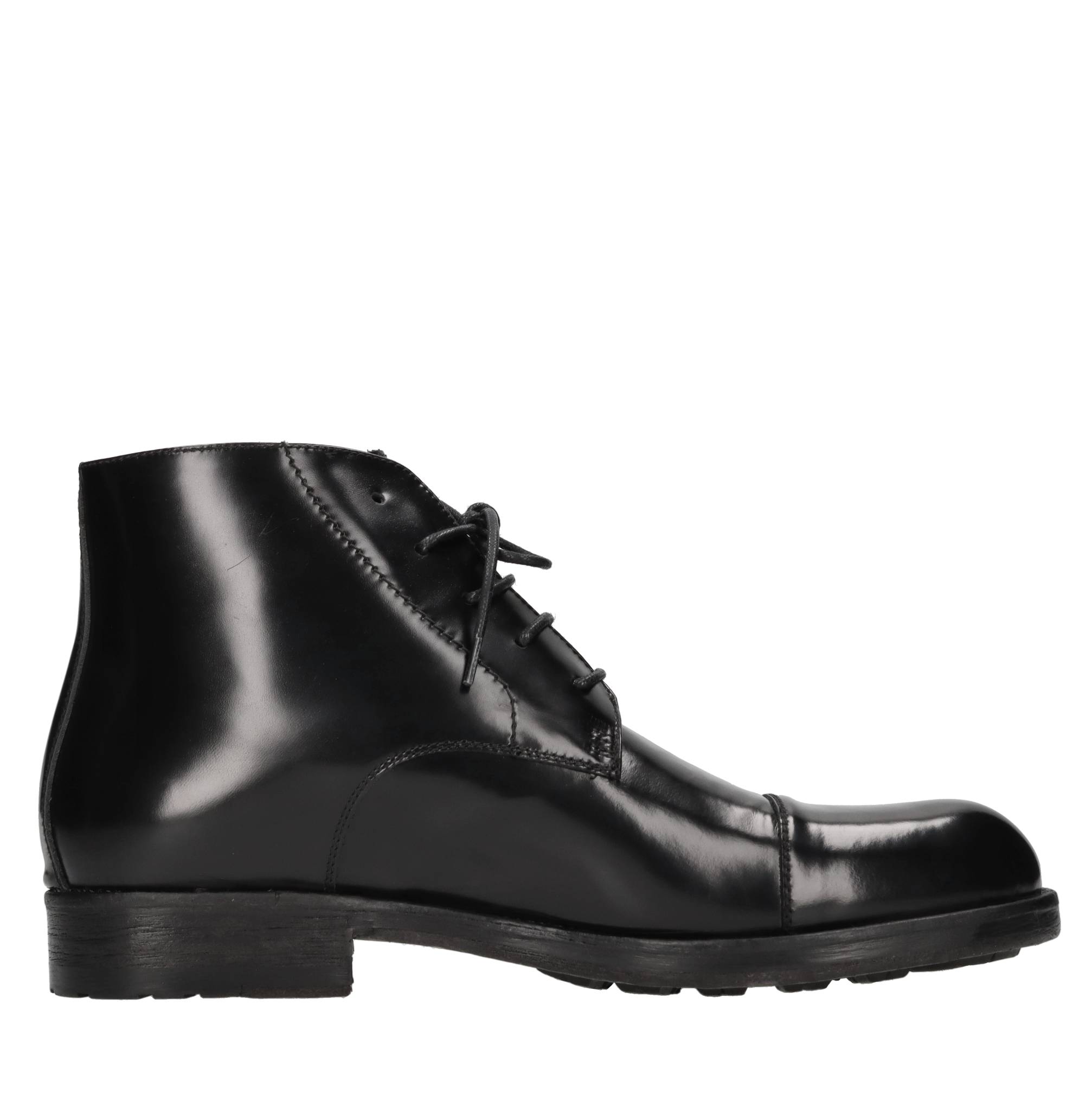 Hundred 100 Bottes noires