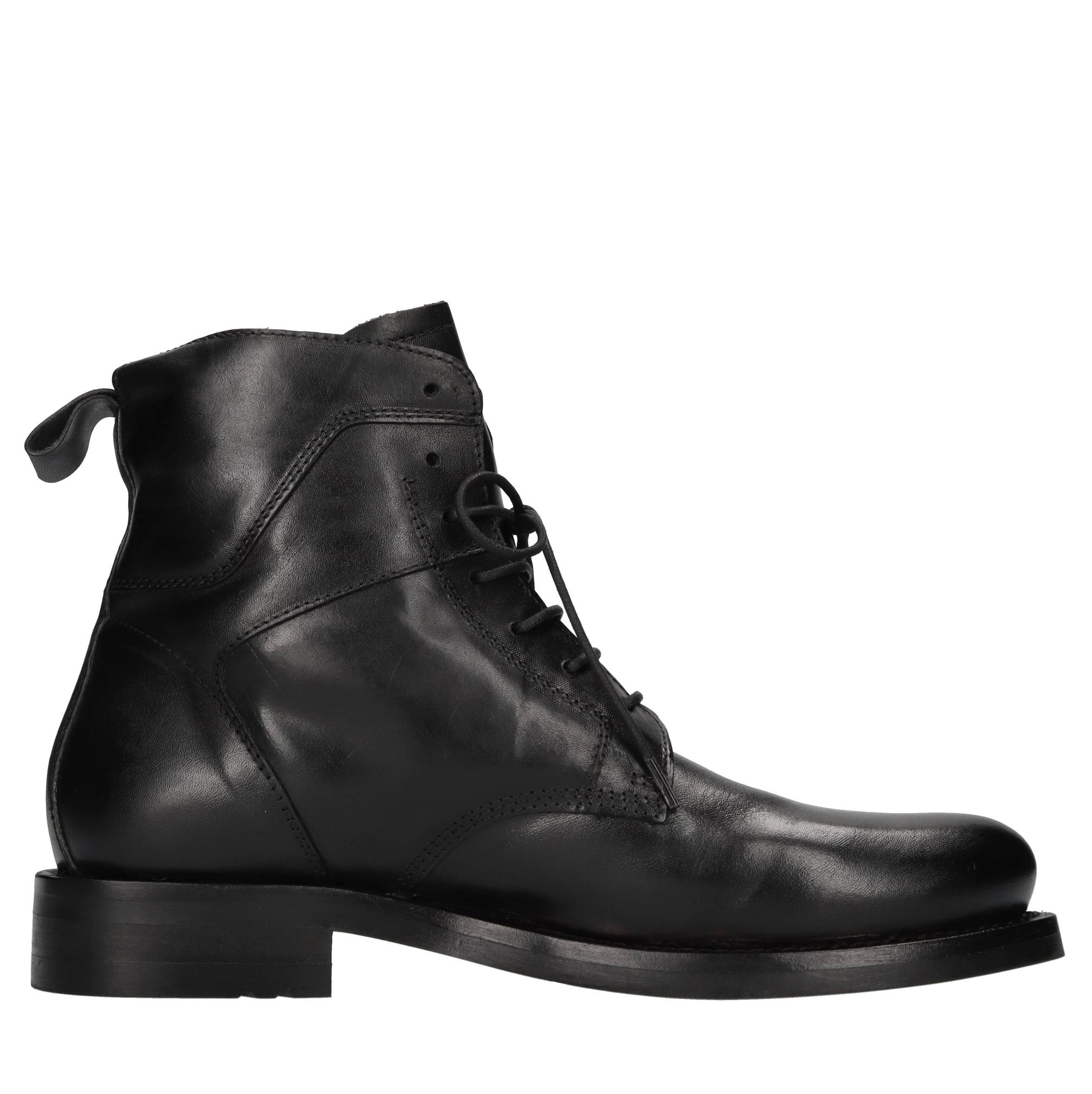Hundred 100 Bottes noires