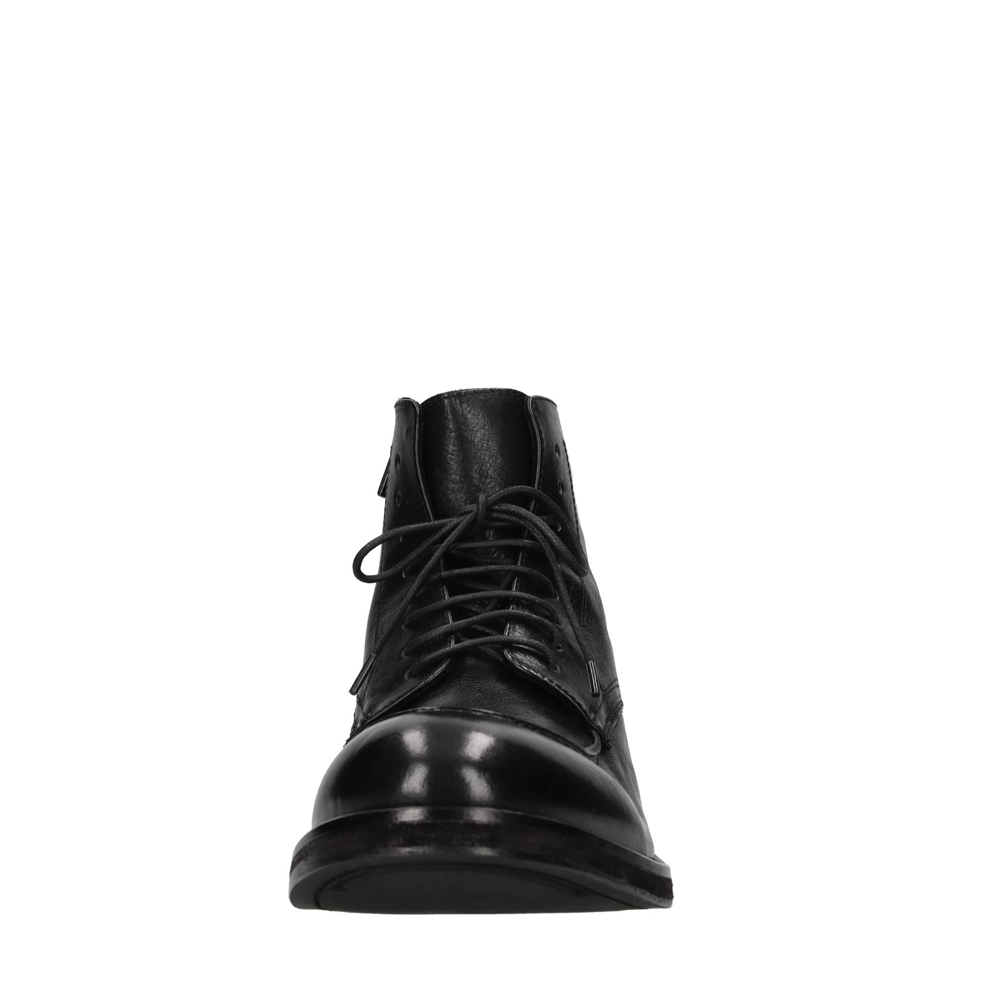 Hundred 100 Bottes noires