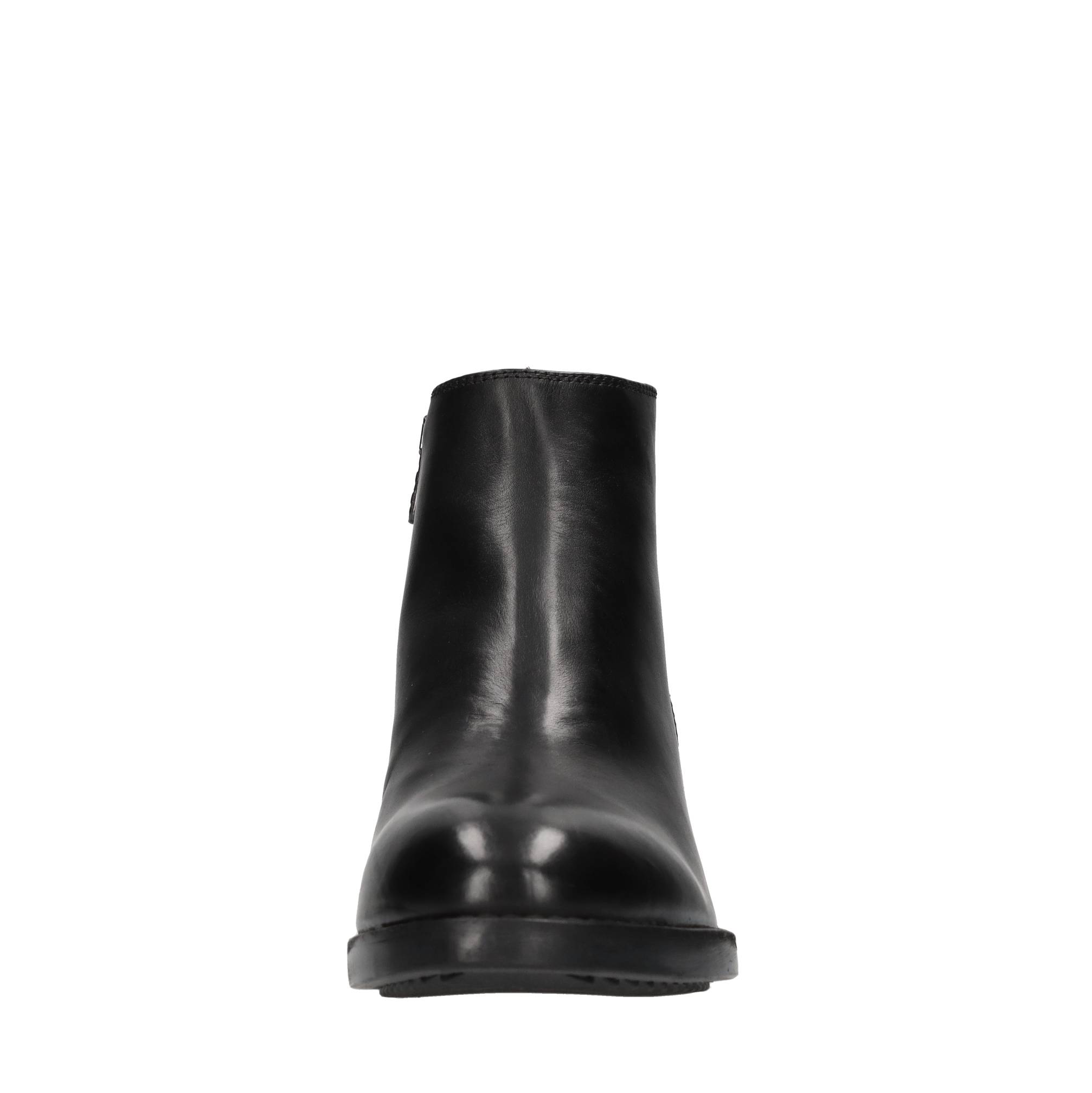 Hundred 100 Bottes noires