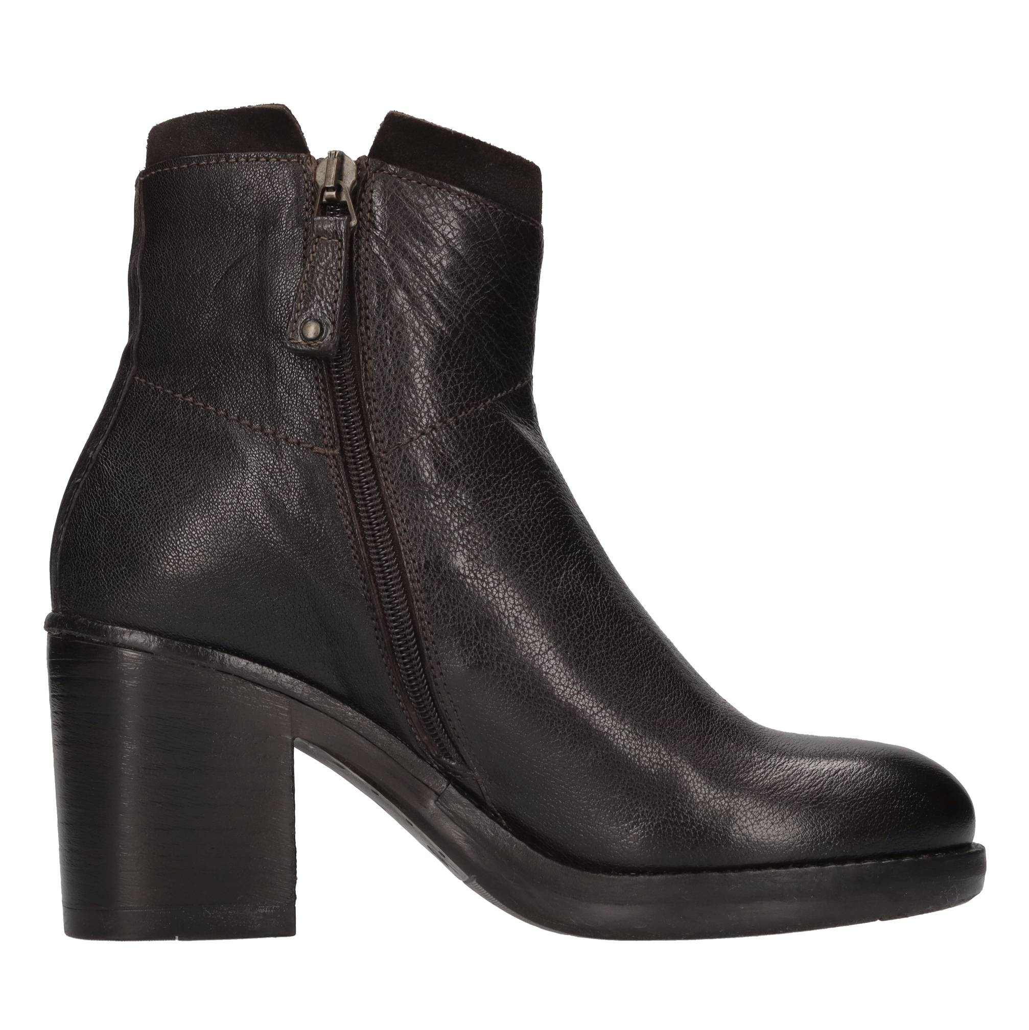 Hundred 100 Bottes Moro Head