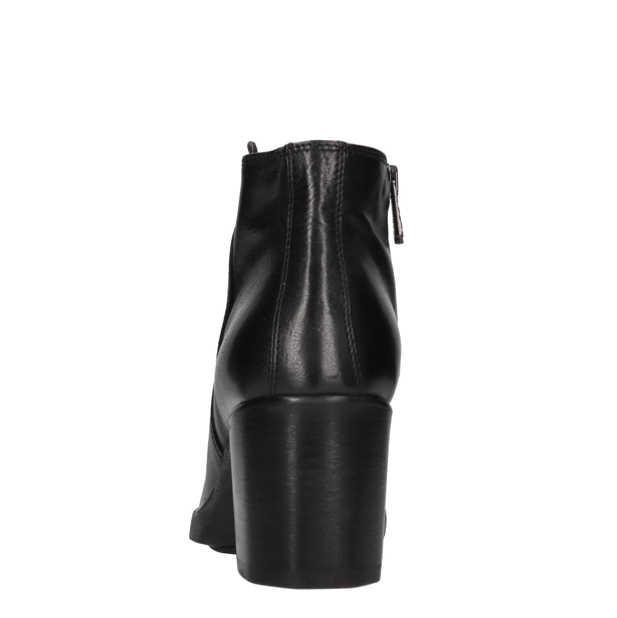 HUNDRED 100 Boots