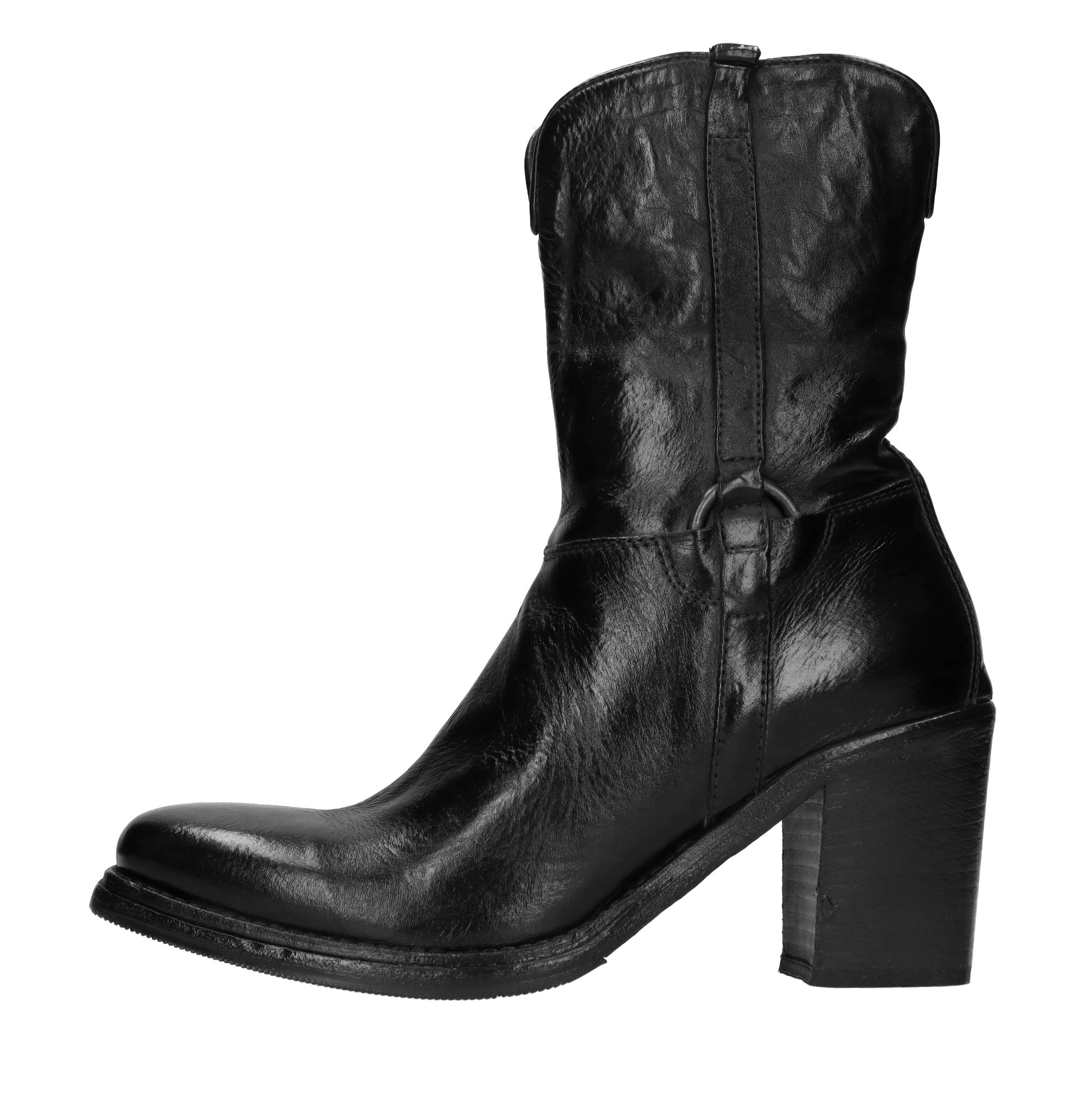Hundred 100 Bottes noires