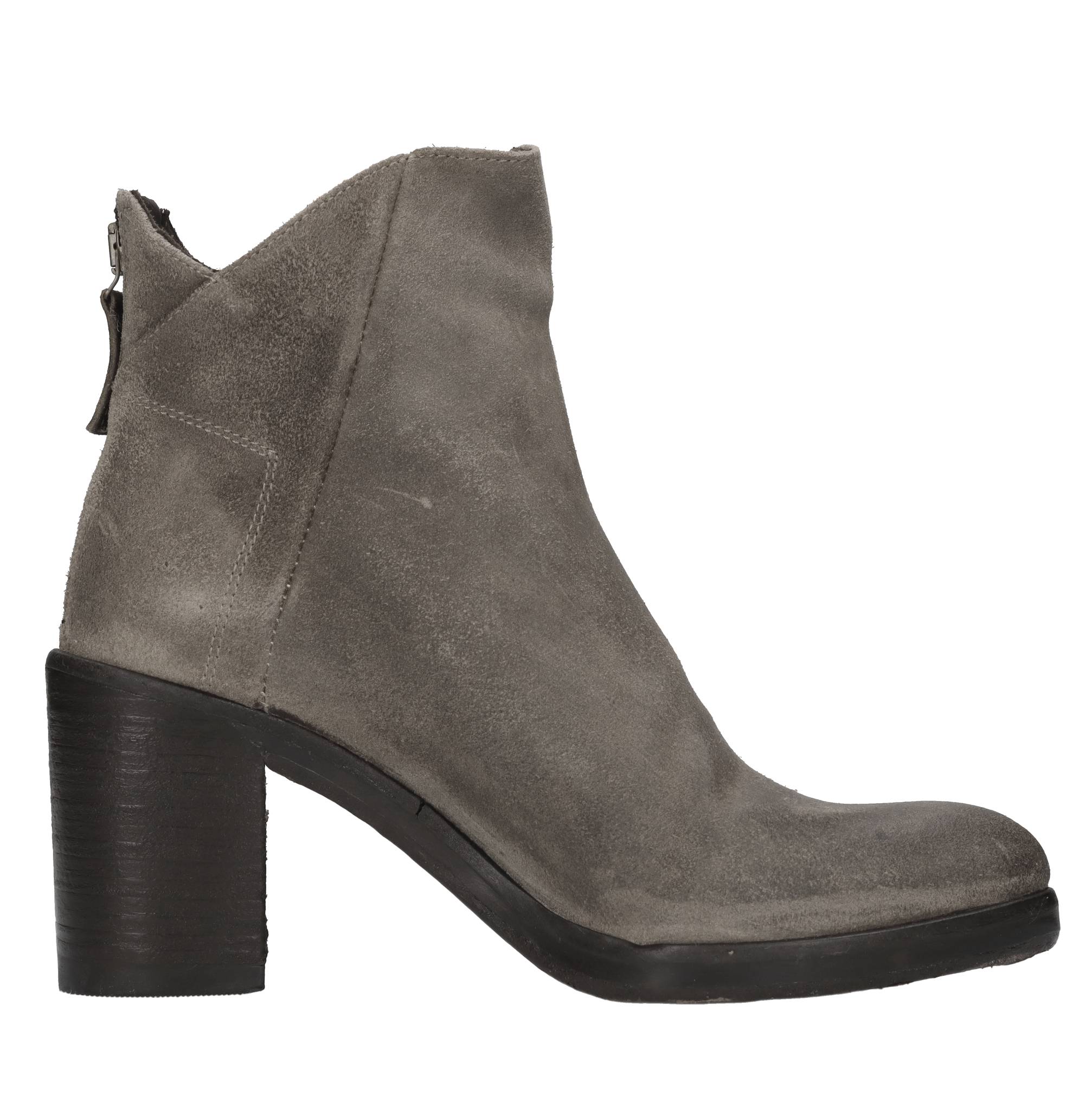 HUNDRED 100 Boots