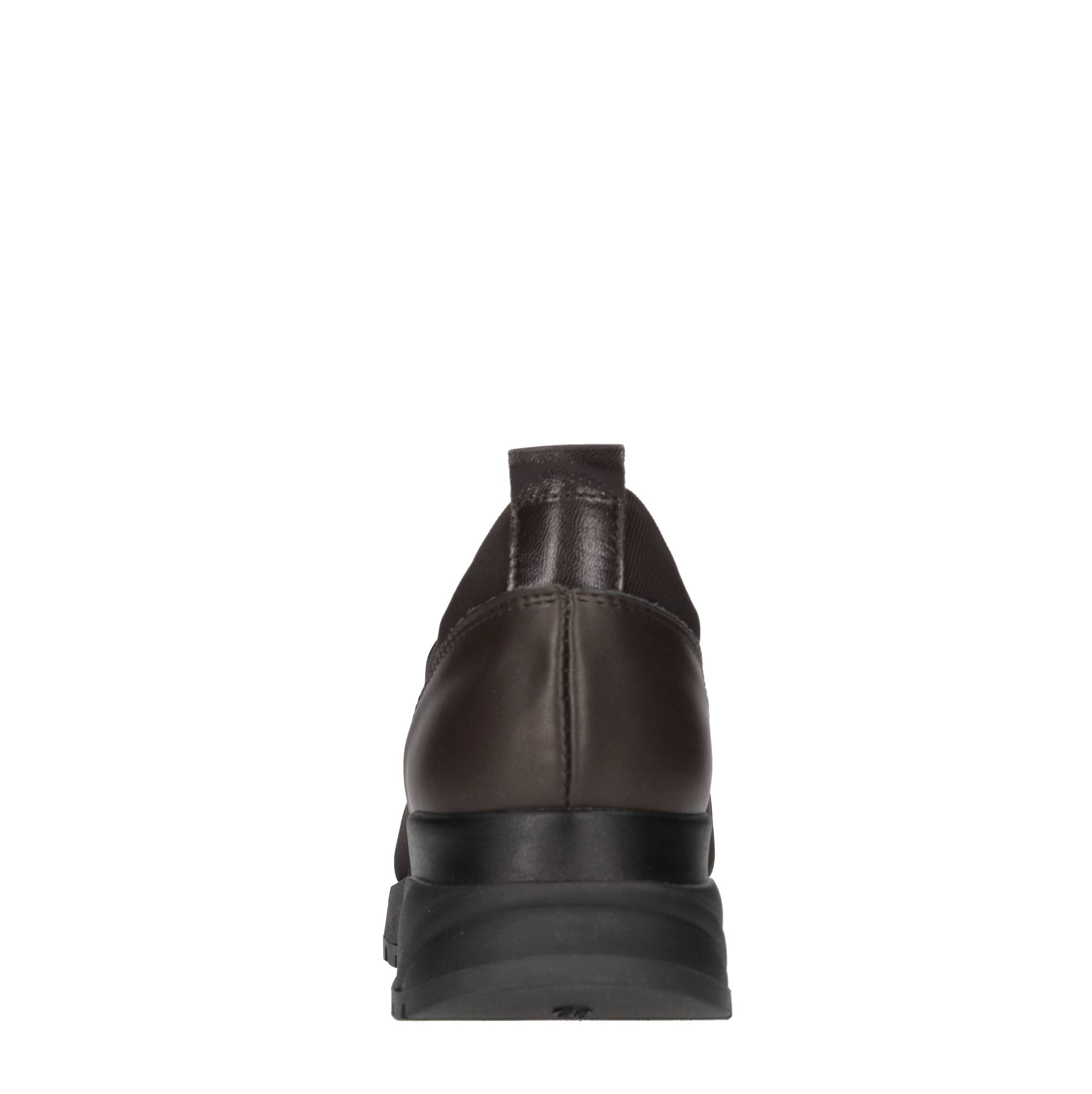 DONNA SERENA Flat shoes