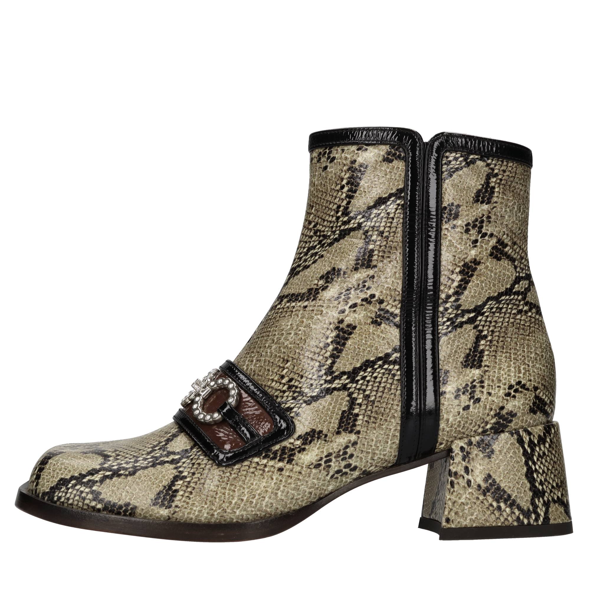 Chie Mihara Boots