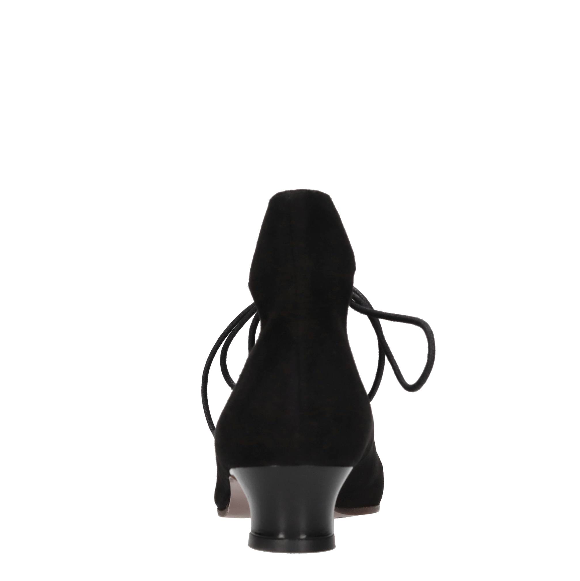 Chie Mihara With Heel