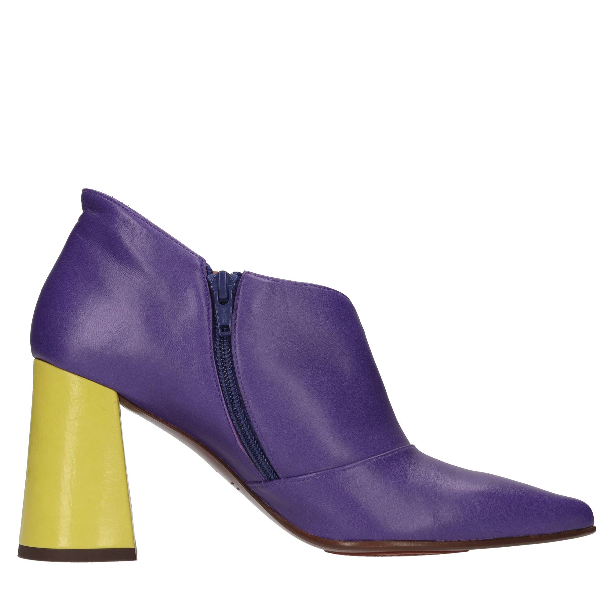 Chie Mihara With Heel