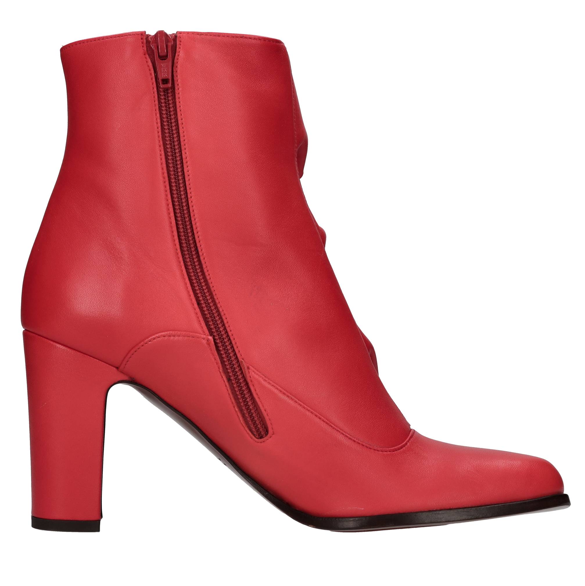 Chie Mihara Botas rojas