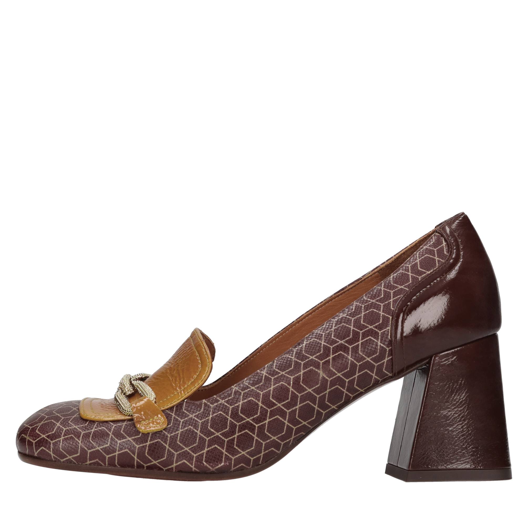 Chie Mihara Niedrige Schuhe Multicolor