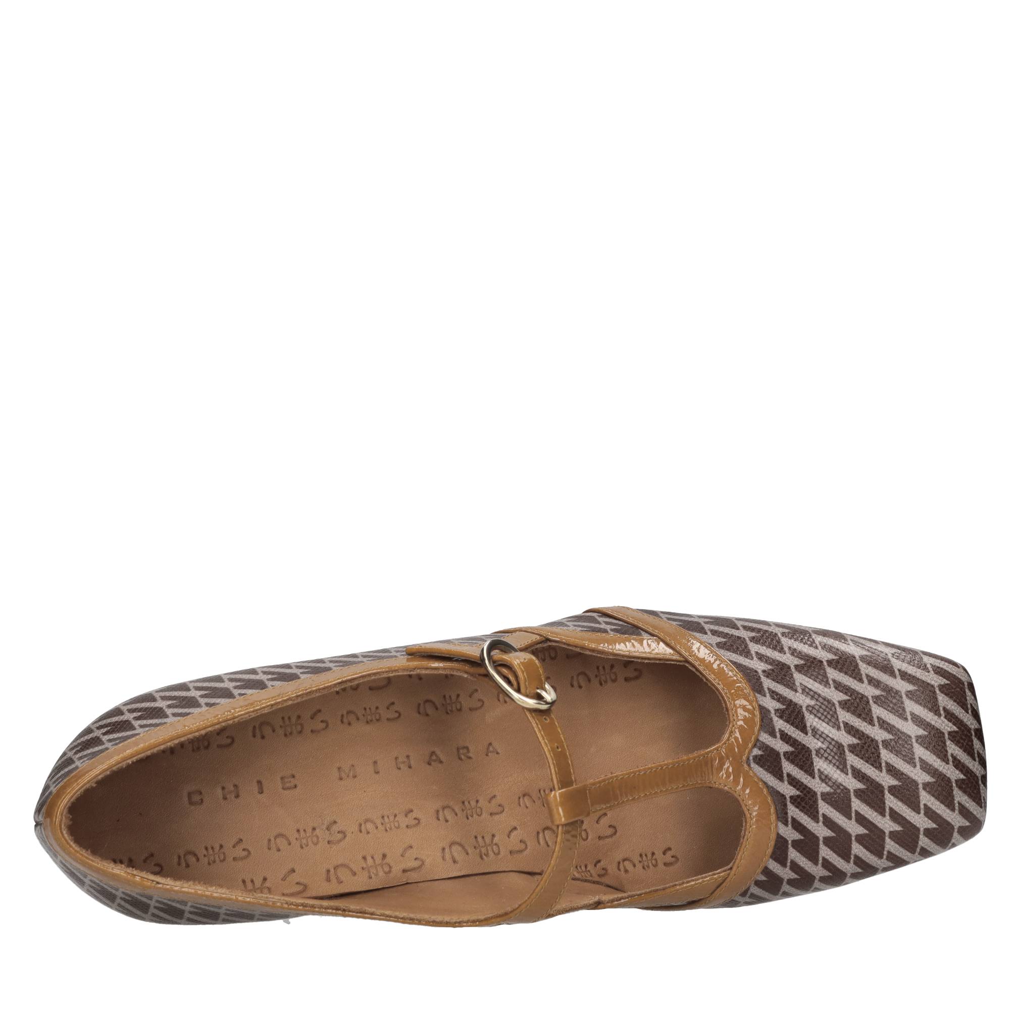 Chie Mihara With Heel