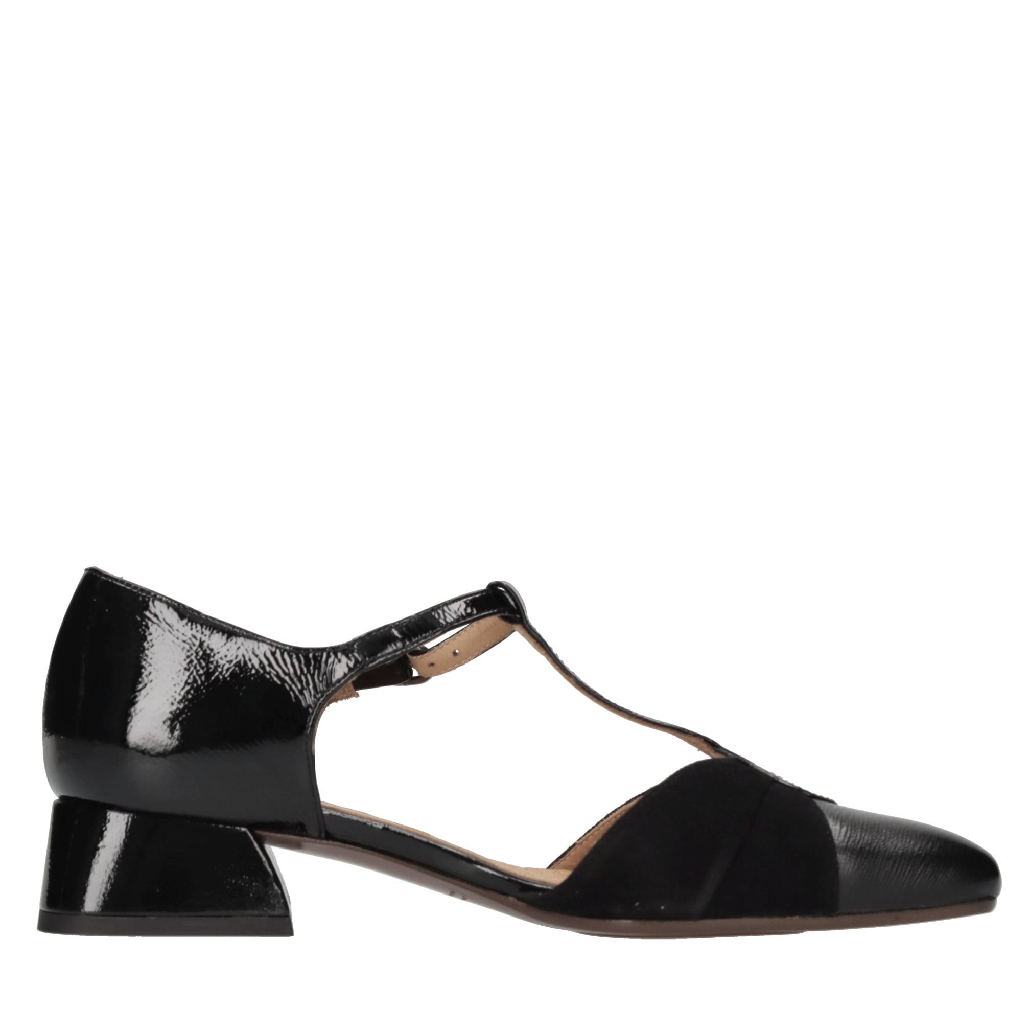 Chie Mihara Chaussures avec talon noir