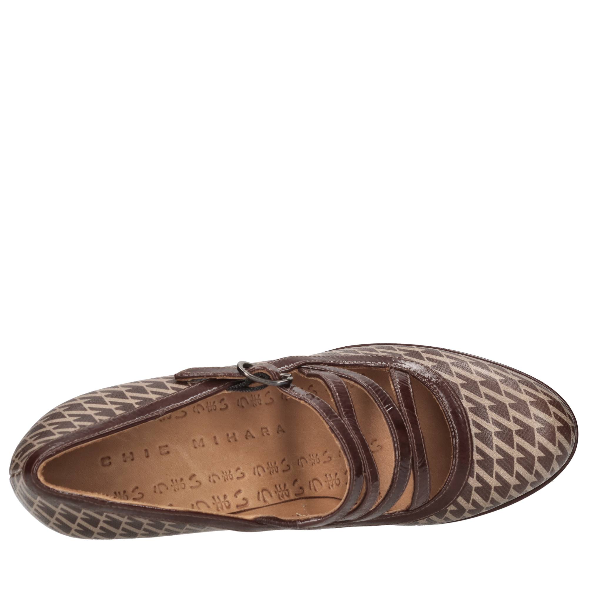 Chie Mihara With Heel