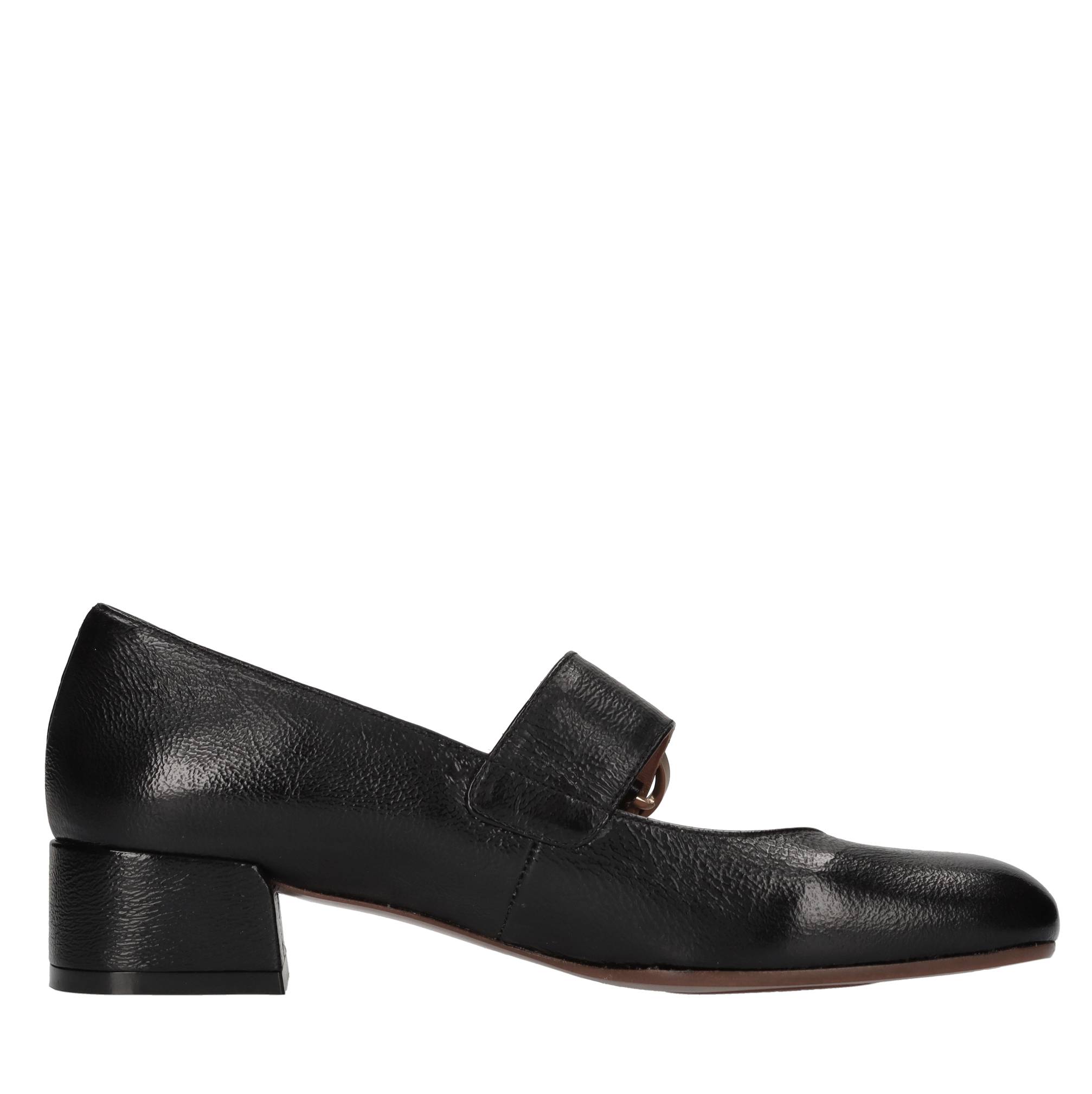 Chie Mihara Scarpe con Tacco Nero