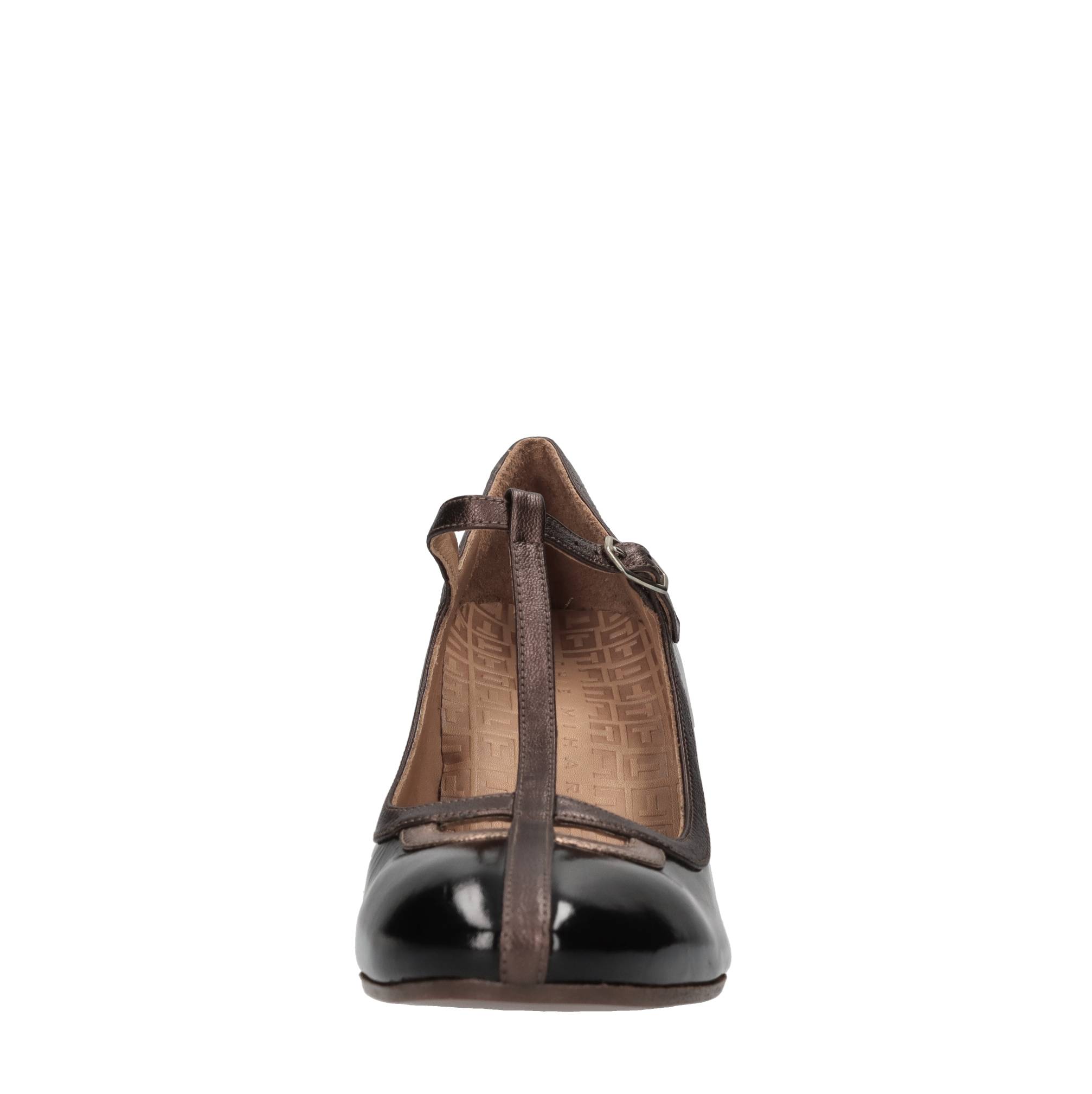 Chie Mihara Schuhe mit schwarzem Absatz