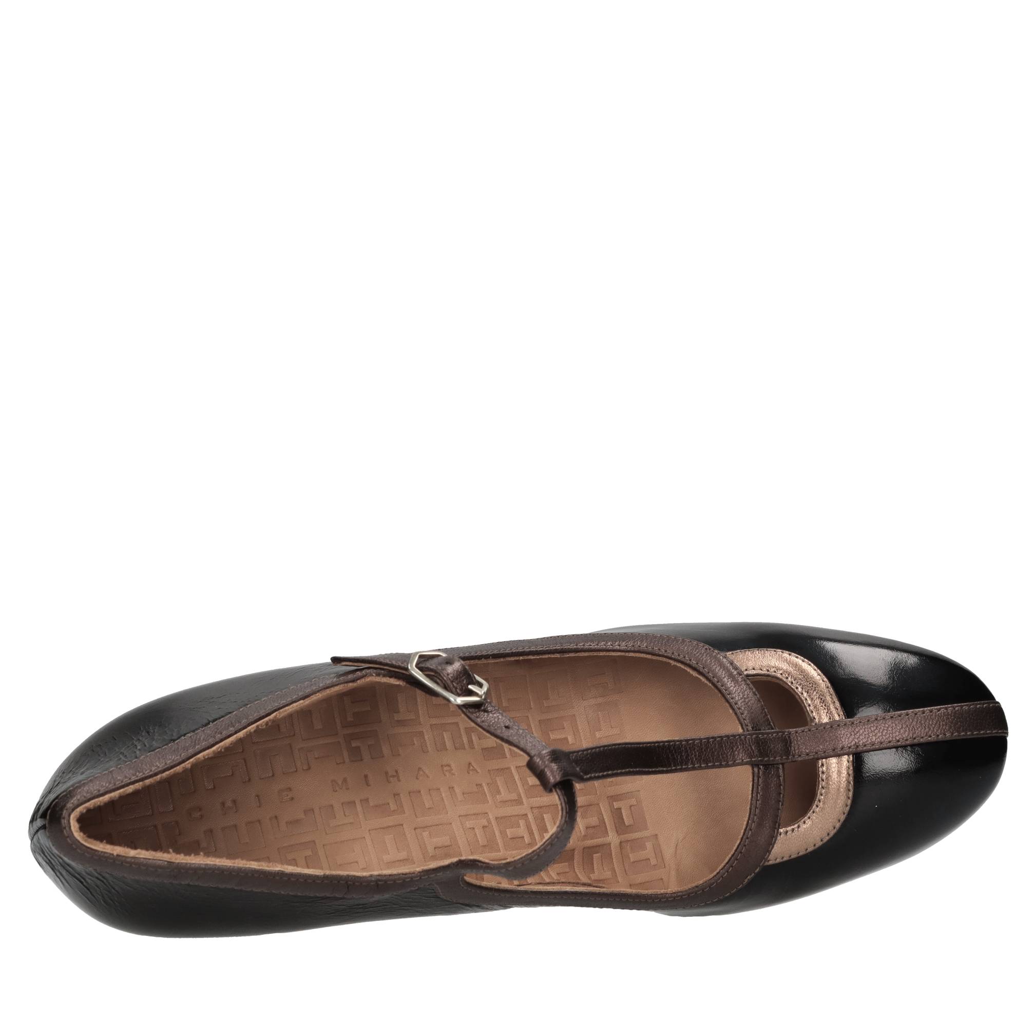 Chie Mihara Schuhe mit schwarzem Absatz