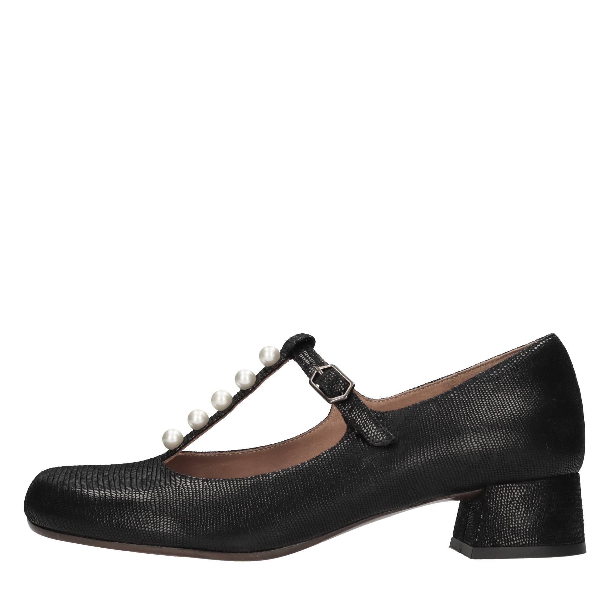 Chie Mihara Chaussures avec talon noir
