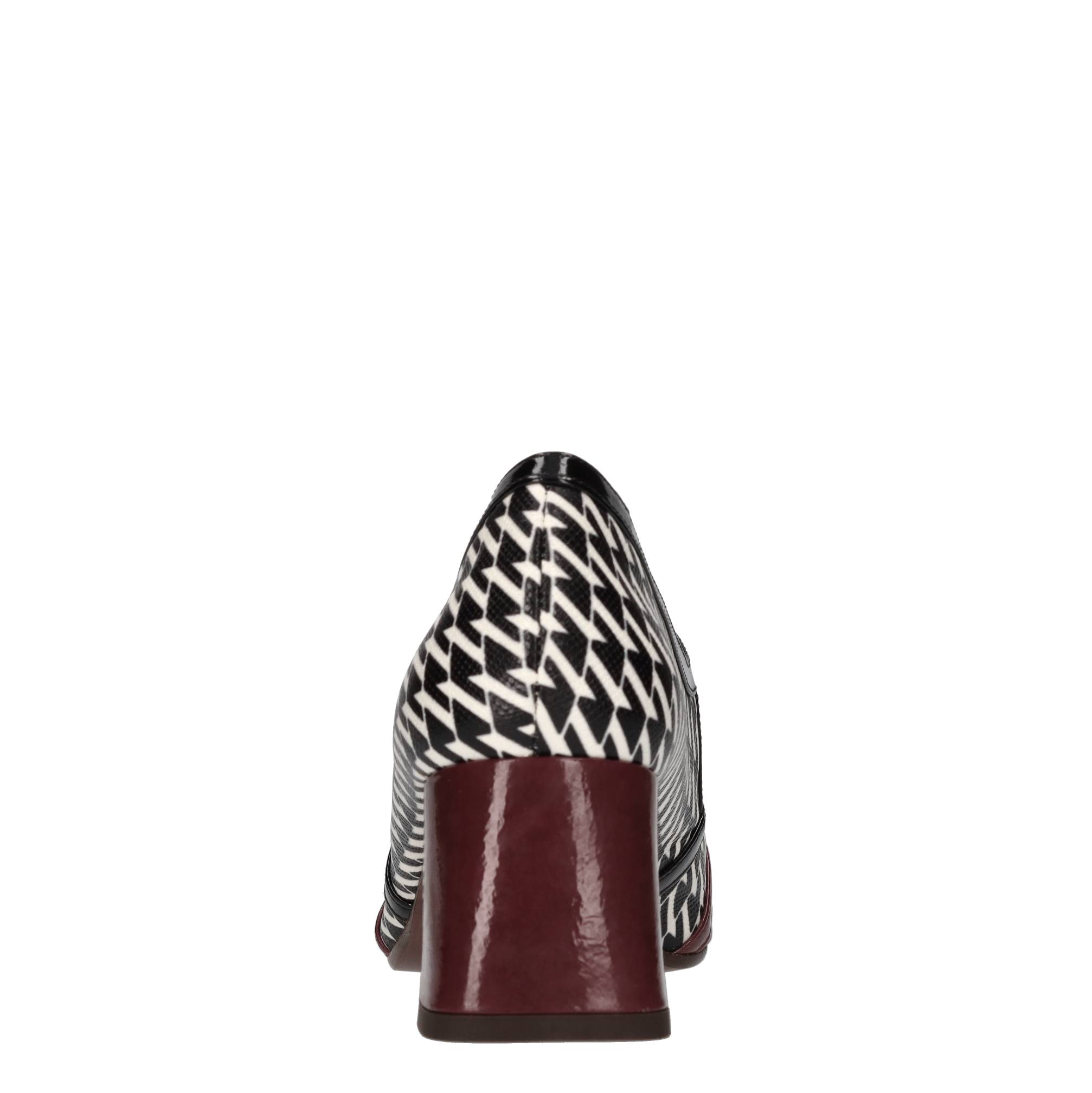 Chie Mihara With Heel