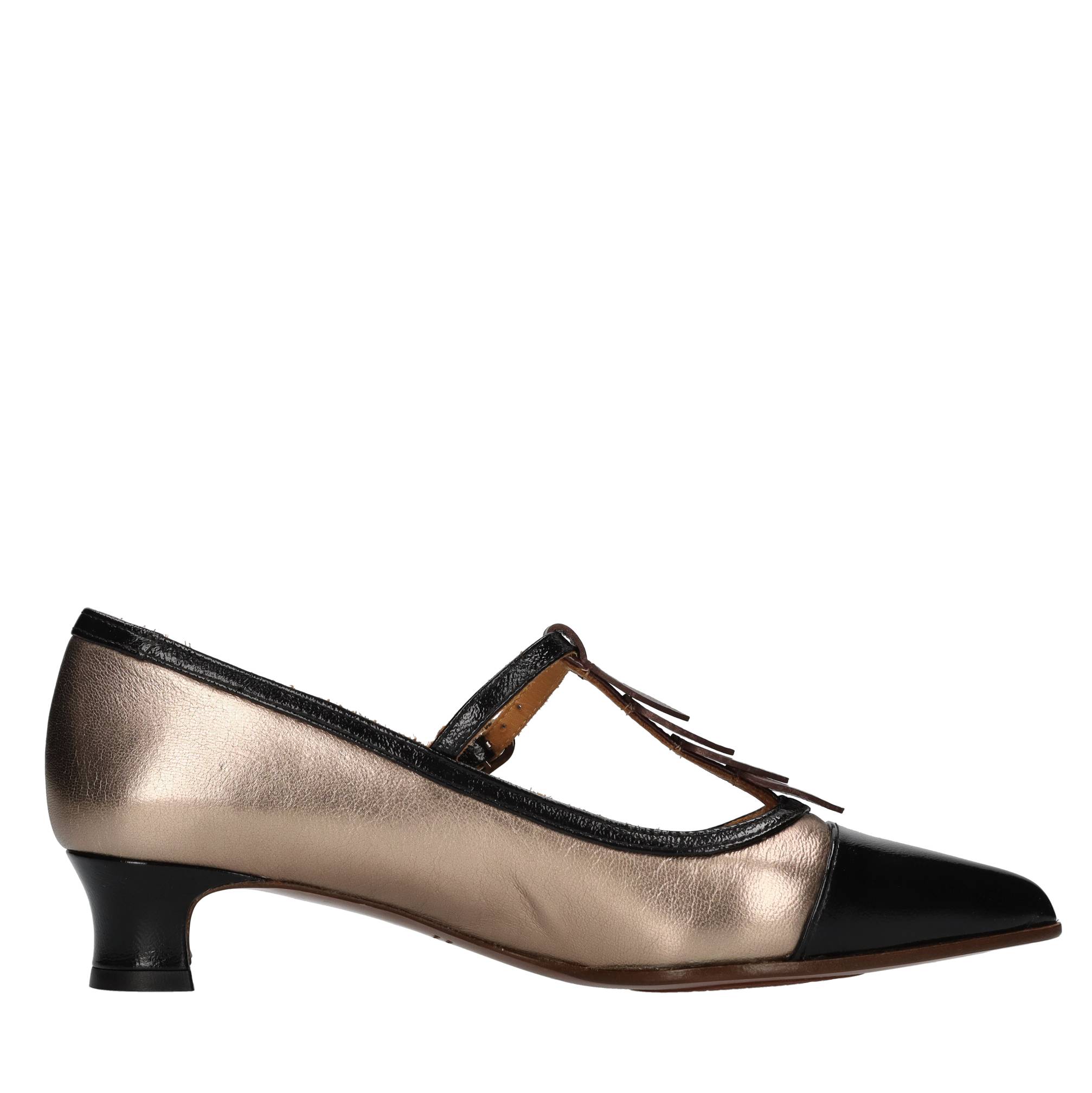 Chie Mihara With Heel