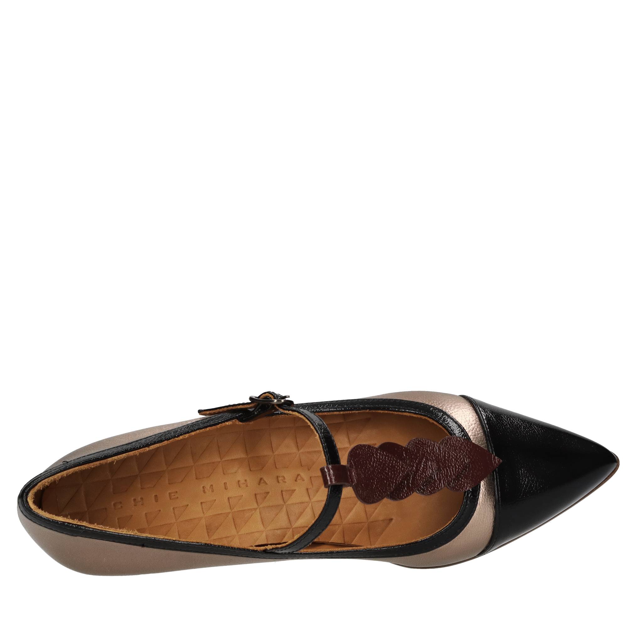 Chie Mihara With Heel