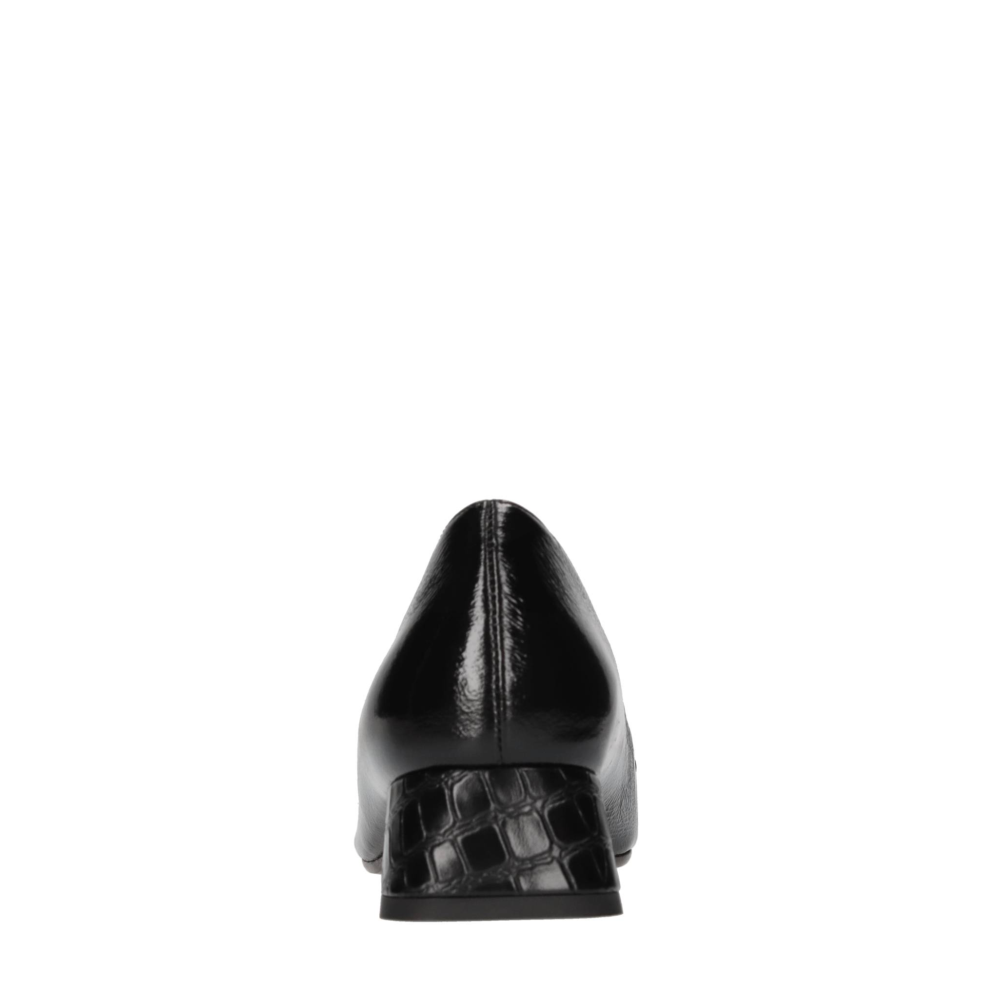 Chie Mihara Scarpe basse Nero
