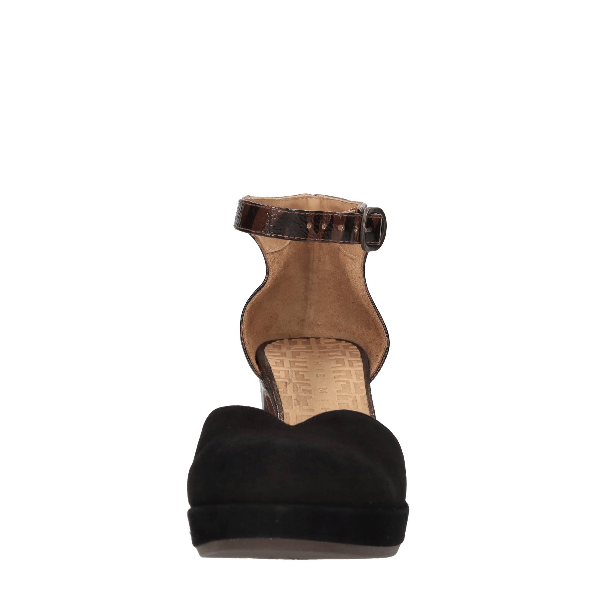 Chie Mihara With Heel
